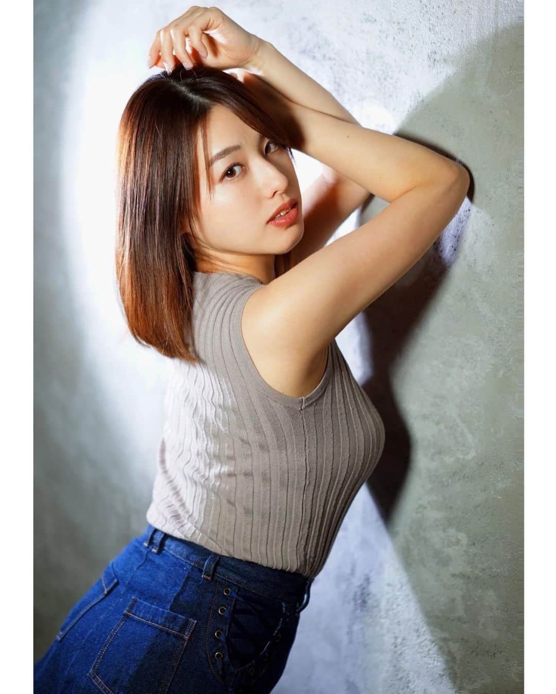 小山玲奈さんのインスタグラム写真 - (小山玲奈Instagram)「今日はホワイトデー🤍 ということで、れーなんぼ推しの皆さん！📣😮 ホワイトデーのプレゼントとして 今月末に発売するDVDのご予約 待ってるぞーーー！！🫶🤍🤍  今天是白色情人节🤍  你给他们白色情人节礼物了吗？ 💝  . .  【3/29発売】 📀8thDVD「癒してあげる・・・」  色気たっぷり愛たっぷりのDVD🫶 あなたと2人っきりの癒しの時間をお届け👼✨✨ れーなんぼに癒されてみる？🐰 Amazon.、DMMにて予約受付中！  . . . 🌼今後の撮影会予定🌼  ★3/19(日) フレッシュ×リファイン 大型コサツイベント ・衣装　私服＆水着 ・場所スイーツボックス  ★3/25(土)チャンス名古屋撮影会  ★4/1(土)smooth撮影会 ・衣装　着物 ・場所　水車屋  . . #ホワイトデー　#whiteday  #白色情人節  #グラドル　#グラビア #gravure #ノースリーブニット  #性感 #模特」3月14日 20時36分 - reina_koyama_official