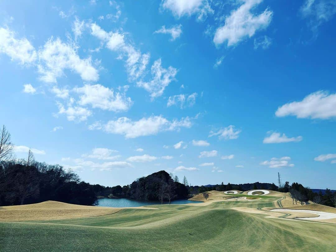 川満陽香理さんのインスタグラム写真 - (川満陽香理Instagram)「オークビレッヂでまったり1人練習。  今週から女子の2部ステップアップツアーも開幕！  私も試合に備えて練習ぅぅ〜！  🌸も楽しみ🤭💓」3月14日 20時40分 - hikari.kawamitsu