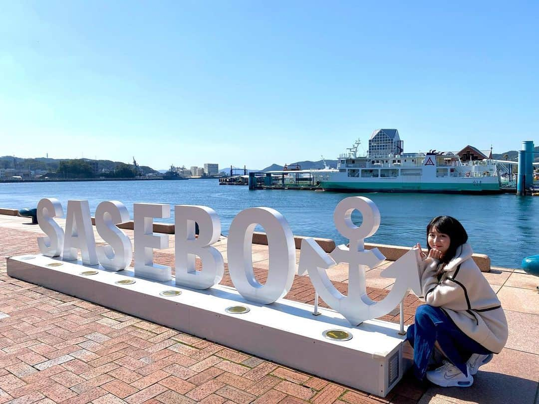 春乃きいなのインスタグラム：「#⚓️   佐世保たび🚗³₃ ずっとレモンステーキを食べに行きたかったんです！ 美味しかった〜！🍋  #셀카 #셀스타그램 #좋아요 #01 #01line #idol #dailylook #長崎 #佐世保 #五番街 #レモンステーキ  #ばっしょー九州_長崎」