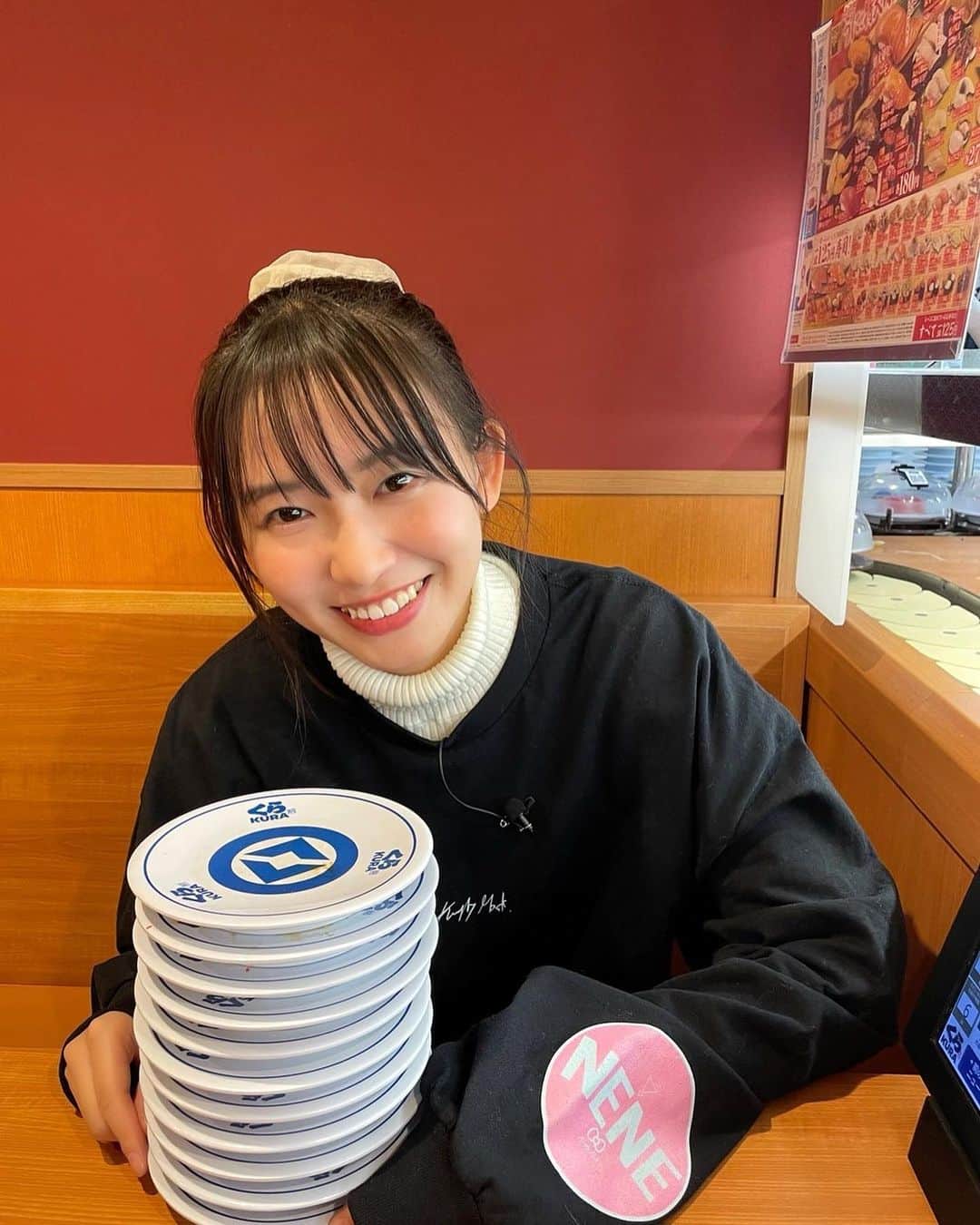 志田音々のインスタグラム：「🍣 お寿司食べたい食べたい💭  ねねまるちゃんねるYouTubeで くら寿司さんに行ってきました🤤 好きなネタ一緒かな？」