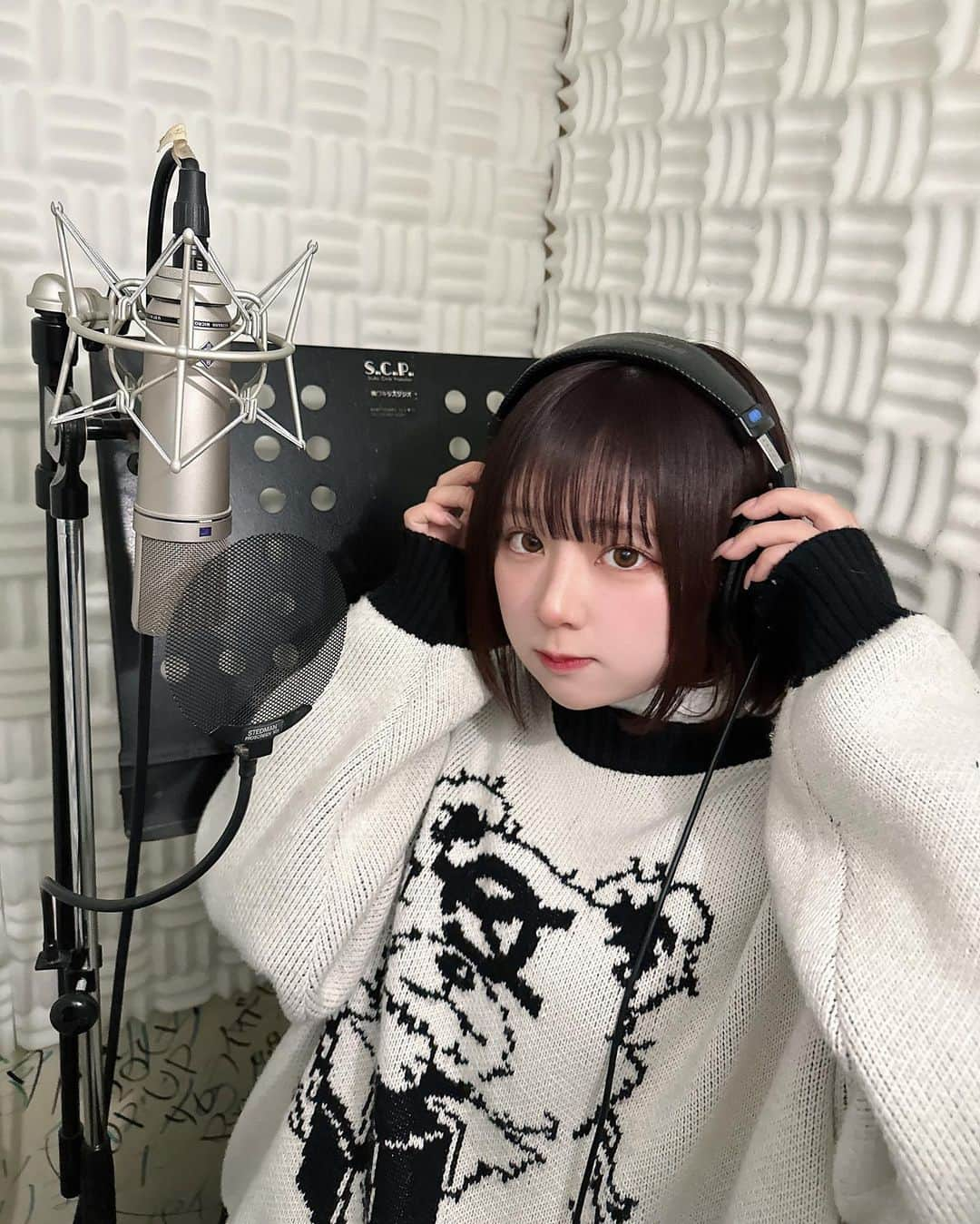 栞麗さんのインスタグラム写真 - (栞麗Instagram)「レコーディングしてきた🎧」3月14日 21時05分 - salt__.xx