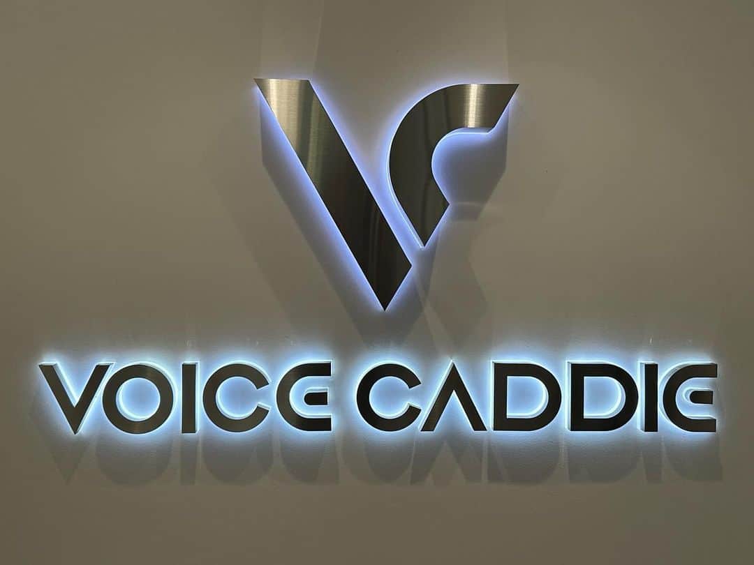 井出有治さんのインスタグラム写真 - (井出有治Instagram)「VOICE CADDIE社でミーティング👀  ⛳️ゴルフに行きたくなってきたw  #golf #voicecaddie #superstroke #ゴルフ #ボイスキャディ #スーパーストローク」3月14日 21時11分 - yuji_ide_official