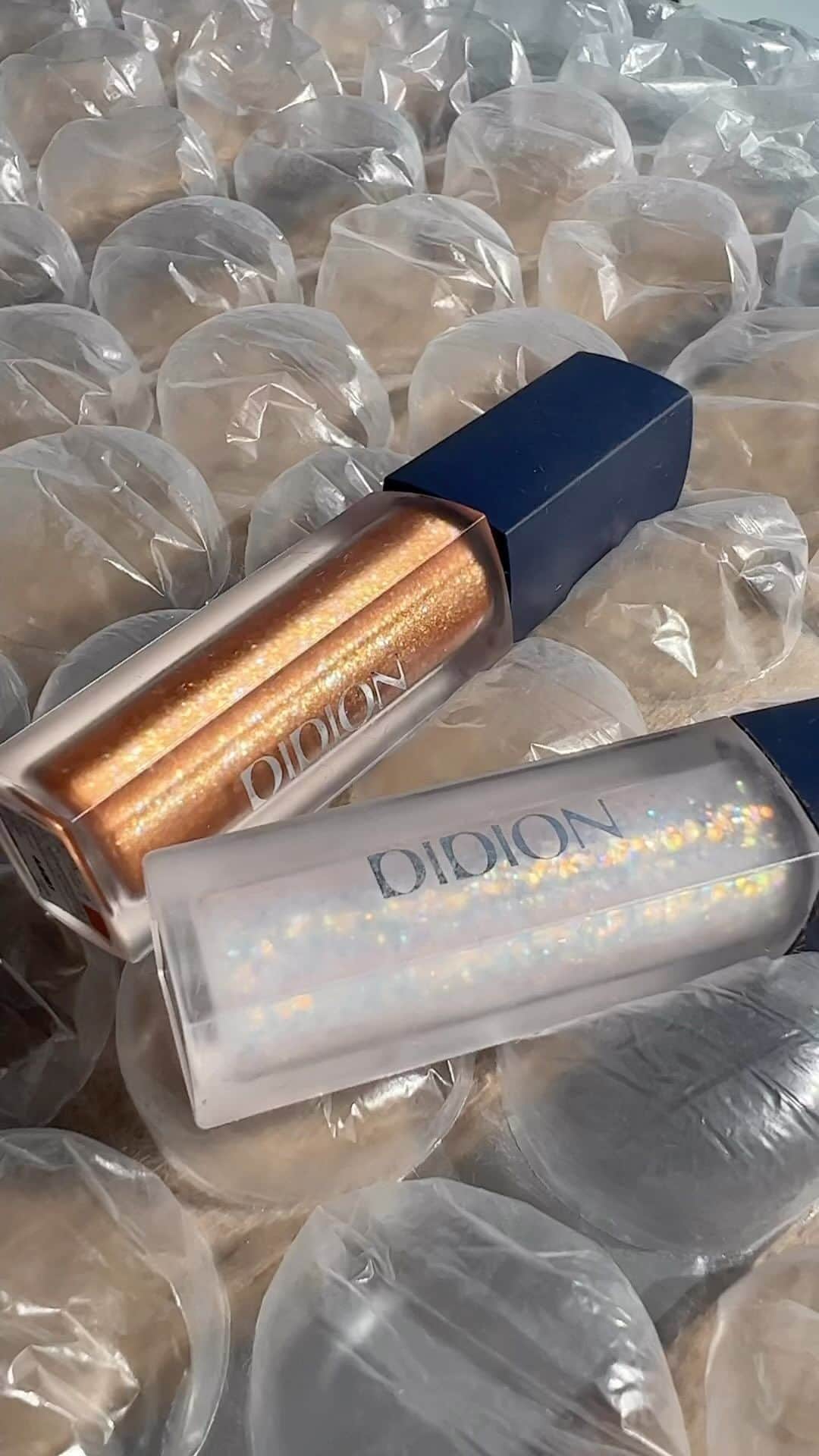 tappy1119のインスタグラム：「@didion_beauty の あたらしいｷﾗｷﾗ✨✨˚✧₊⁎❝᷀ົཽ≀ˍ̮ ❝᷀ົཽ⁎⁺˳✧༚  瞼に塗ってもﾅﾁｭﾗﾙ。 最近こればっかり使ってる」