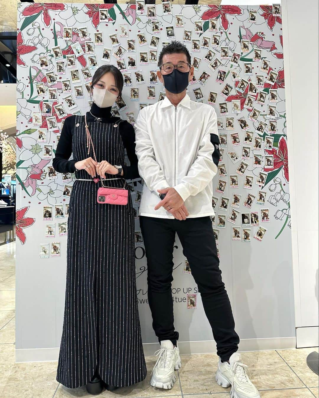 門りょうのインスタグラム：「モンローグレイス大丸心斎橋 1週間のポップアップが終了致しました。 4度目となるポップアップストア、 今回もありがとうございました🌸  前回に引き続いて皆様からメッセージを頂き、今回は写真まで🥹 また宝物が増えました💌 こちらも壁加工して会社に飾らせて頂きます🥹 ありがとうございました！🥹❤️‍🔥  本日、スタッフに差し入れを持って行ったタイミングでお会いできたお客様方と少しだけお話しできました🤝 わたくしが店頭に居ない事をわかっていてもモンロー目当てに立ち寄って下さっていることが毎回本当にうれしいです🥹  ネットの方で同時発売したハートの限定ボックスも沢山のご購入ありがとうございました❤️‍🔥 今年は新商品が沢山出ます🧴🫧 準備中の今の期間、皆様に退屈させないようこれからも様々な企画を考えていくので、これからもモンローグレイスをよろしくお願い致します🤝✨🔥」