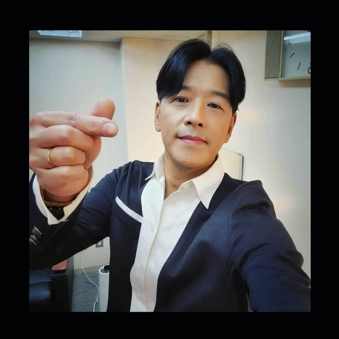 リュ・シウォンさんのインスタグラム写真 - (リュ・シウォンInstagram)「. #2023 Tokyo Fan meeting📌 #늘 감사합니다^^~즐거운 시간이었습니다~✔️ 또 만나요👌🙃😄 .」3月14日 21時39分 - ryusiwon106