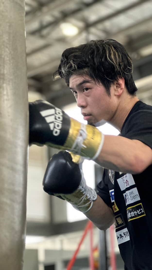 田中恒成のインスタグラム：「・  #田中恒成 #koseitanaka  #philippines  #cebu」