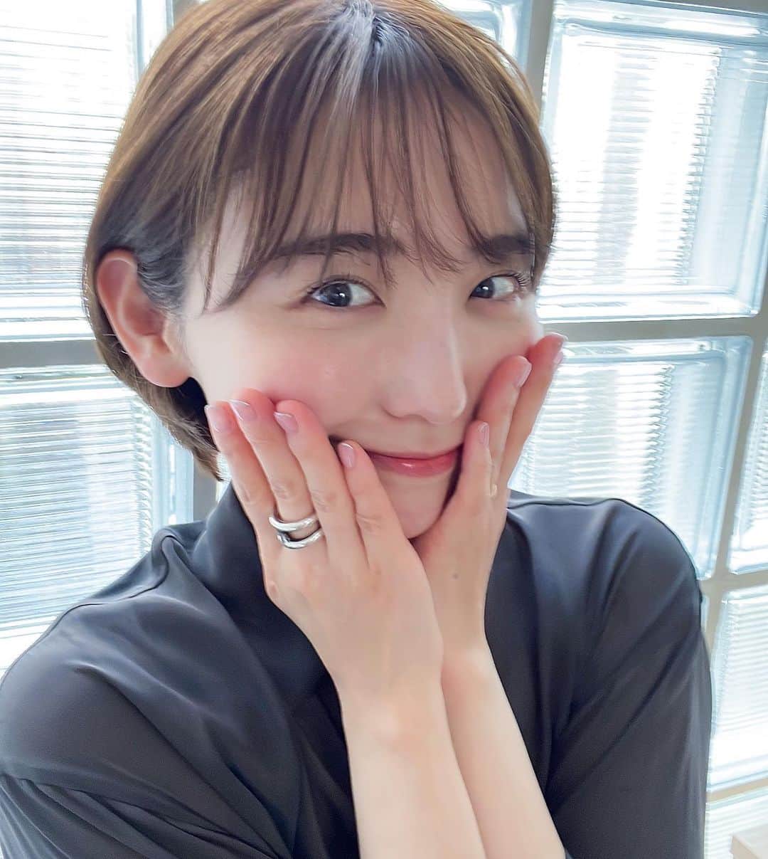 おのののかのインスタグラム：「💅 1000年(盛らずに１年半 )ぶりのネイル🥺❤️  夫が遠征中のため、 ほぼ24時間娘と一緒に過ごしているので 久々の自分だけの時間🙋‍♀️✨  ブラッシュアップライフを観ながら ネイルをしてもらい、 帰りにイヤホンで音楽を聴きながら 帰るだけで心が満たされすぎた、、🥹✨✨✨  @ellenail_shinjuku @esnail_japan  ありがとうございました！❤️」