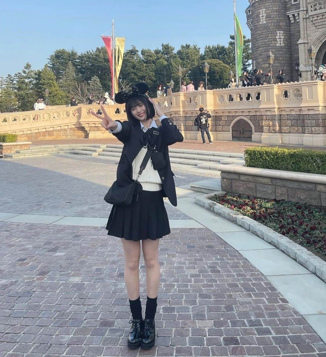 益田珠希さんのインスタグラム写真 - (益田珠希Instagram)「💫💫💫   #アイドル  #idol  #2004  #04  #disney  #disneyland  #ディズニー  #制服  #制服ディズニー  #japan」3月14日 23時24分 - tamaki_masuda_box