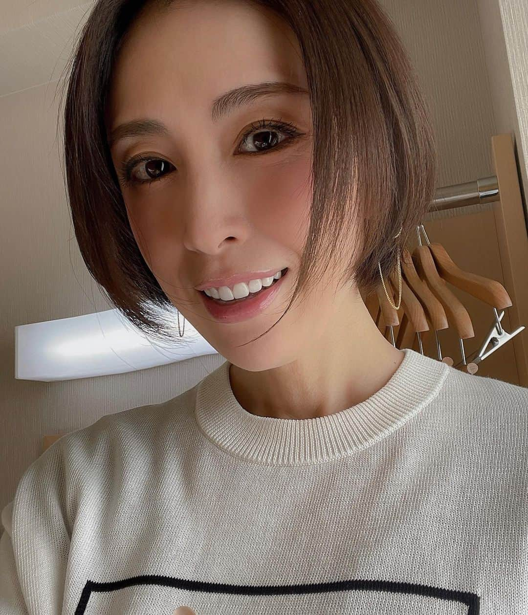 雛形あきこさんのインスタグラム写真 - (雛形あきこInstagram)「一年くらい前の写真。 比べると結構髪伸びたなぁ #なんとなく #伸びてきた #このままロングにしようかな」3月14日 23時46分 - akiko_hinagata