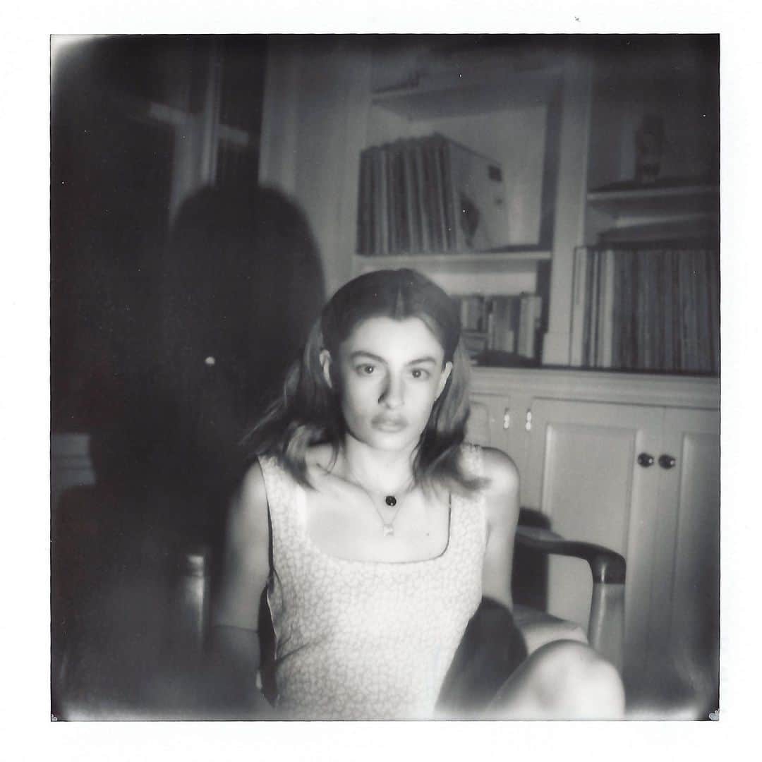 ダイアナ・シルバーズさんのインスタグラム写真 - (ダイアナ・シルバーズInstagram)「Self portraits, Polaroid SX-70, at home. 🕸🥀」3月15日 0時02分 - dianasilverss