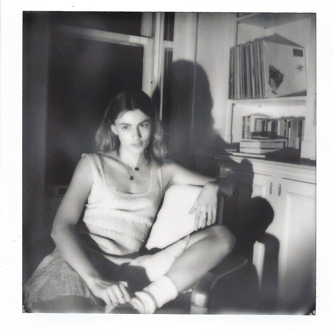 ダイアナ・シルバーズさんのインスタグラム写真 - (ダイアナ・シルバーズInstagram)「Self portraits, Polaroid SX-70, at home. 🕸🥀」3月15日 0時02分 - dianasilverss