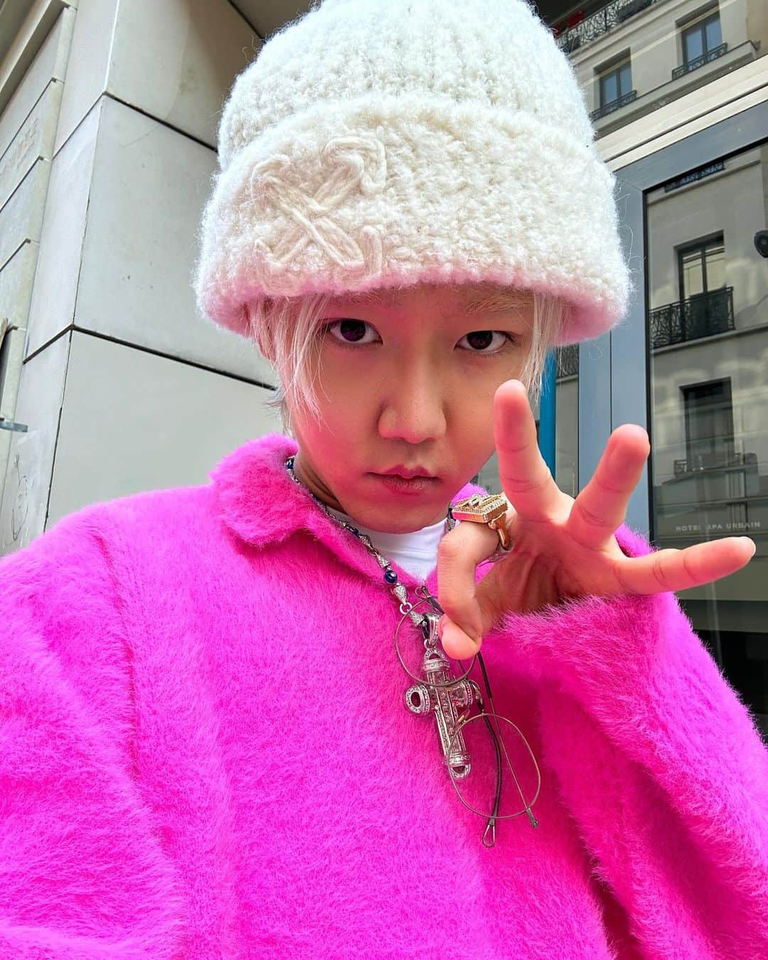 ソン・ファミンのインスタグラム：「💕」
