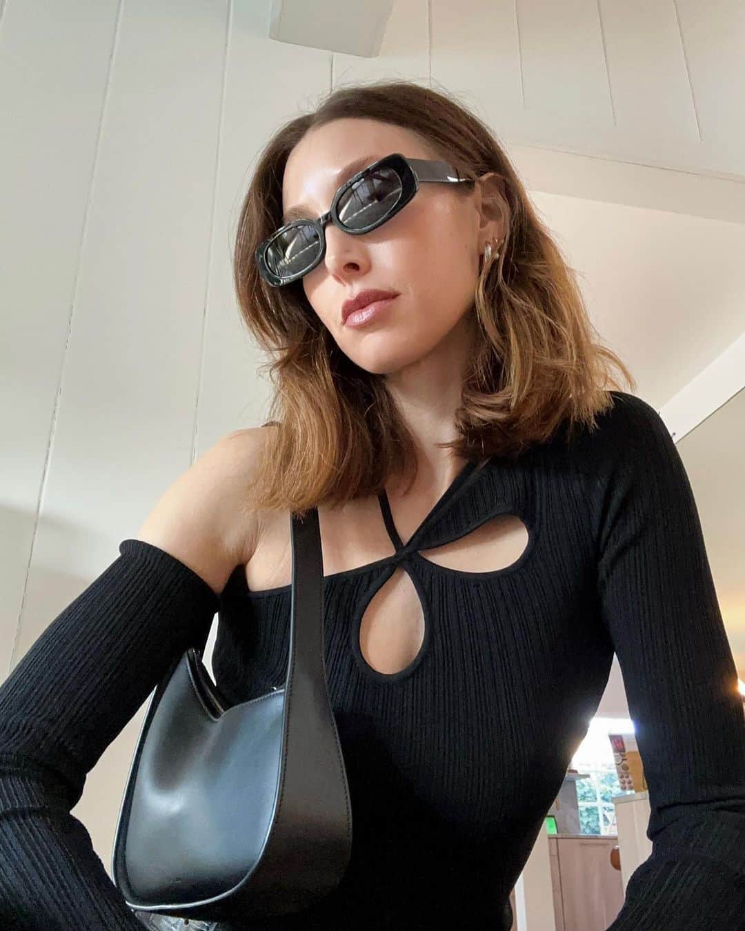 ホイットニー・ポートのインスタグラム：「Trying to focus on my output more than playing defense against the incoming.」