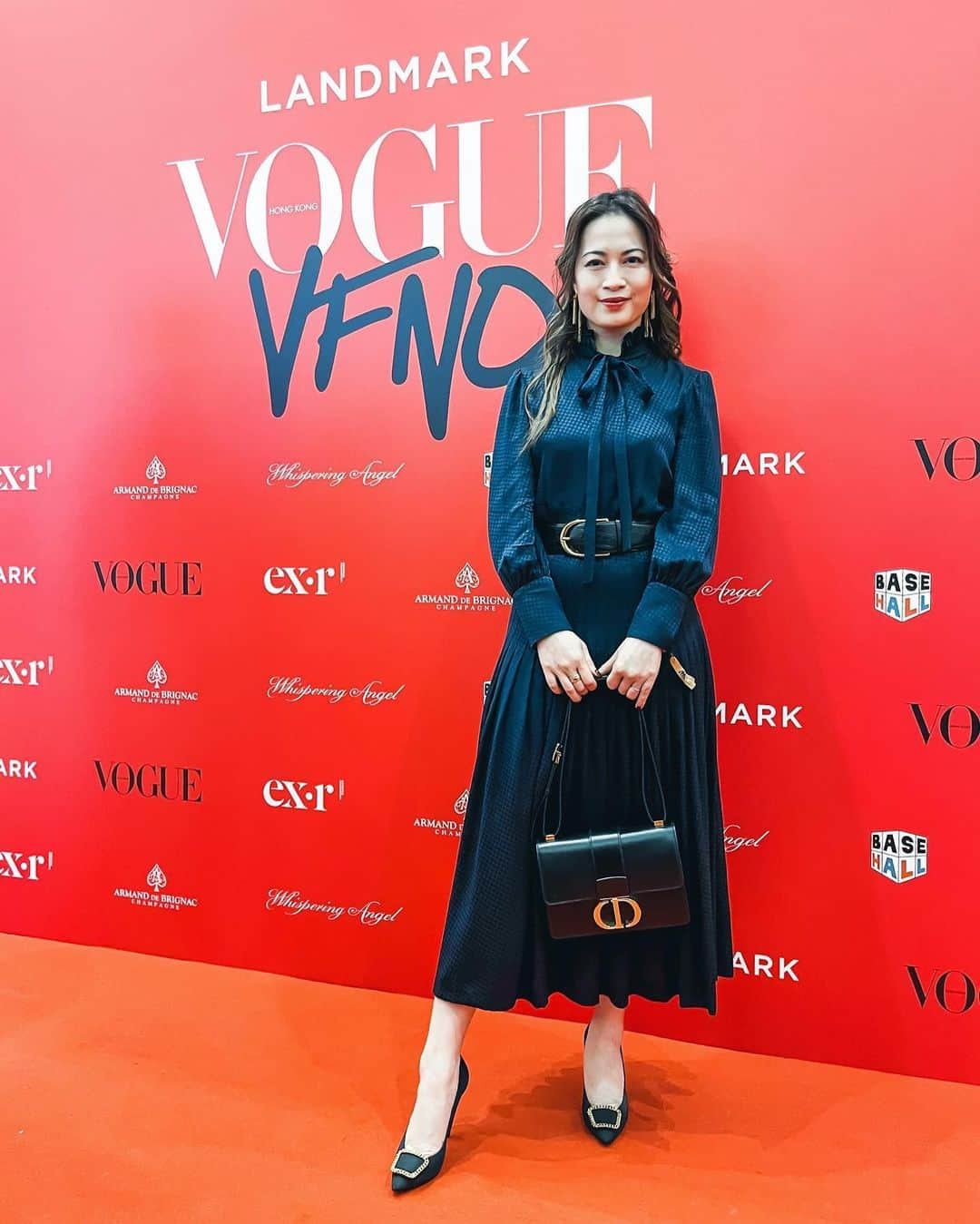 Ruby Kwanのインスタグラム：「Wow! So glad to see big event is back. 🥂 Hong Kong’s first VOGUE FASHION’S NIGHT OUT!!! #VFNOHK  Thank you for having me. @voguehongkong @exr_consulting   My fashion statement tonight: Dress, earrings, belt and shoes @ysl #saintlaurent  Bag @dior #Dior #dior30montaigne  Hair @johnchung_barbieri  #rubykwan #rougecloset」