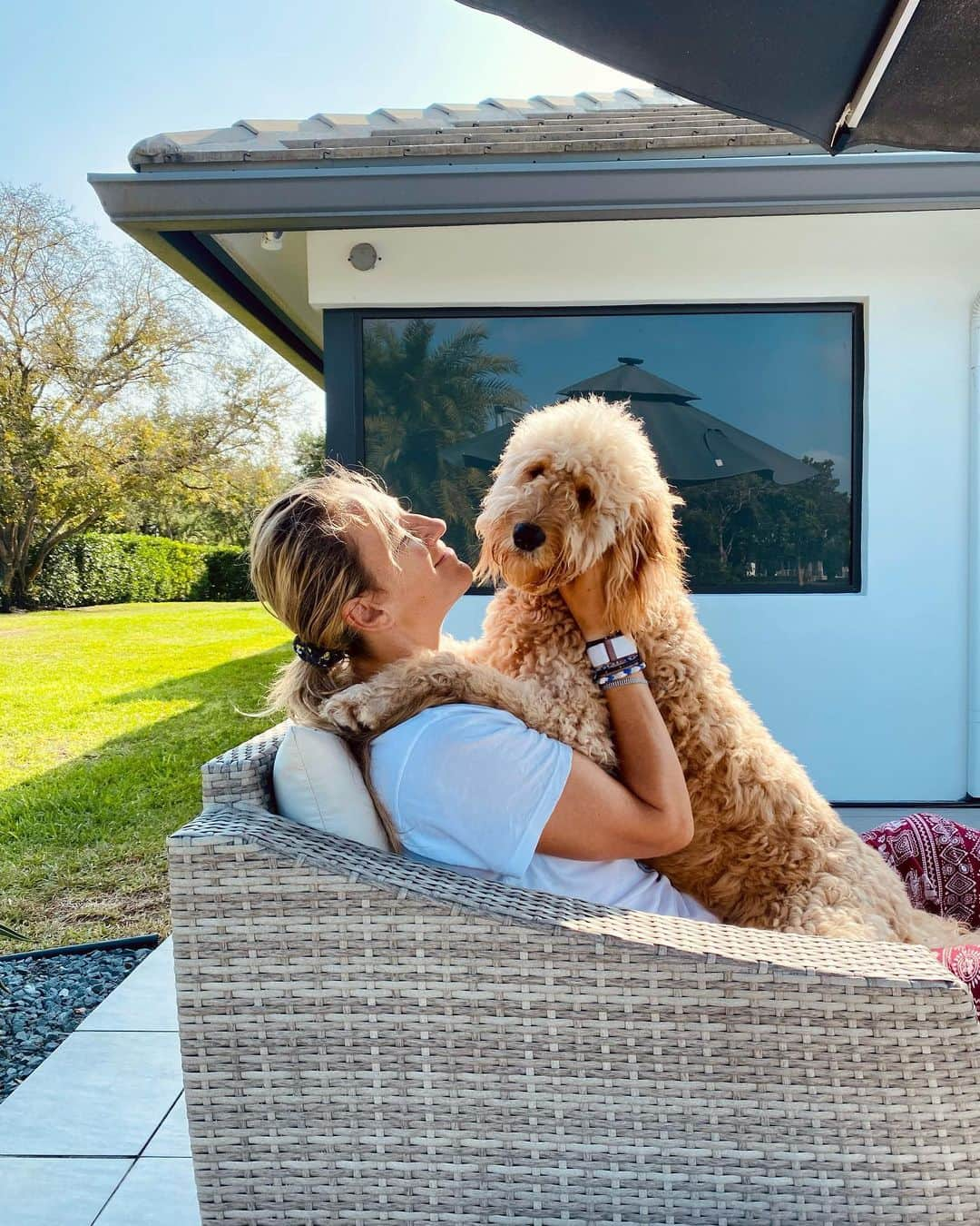 ビクトリア・アザレンカさんのインスタグラム写真 - (ビクトリア・アザレンカInstagram)「Best therapy 🐶」3月15日 1時10分 - vichka35