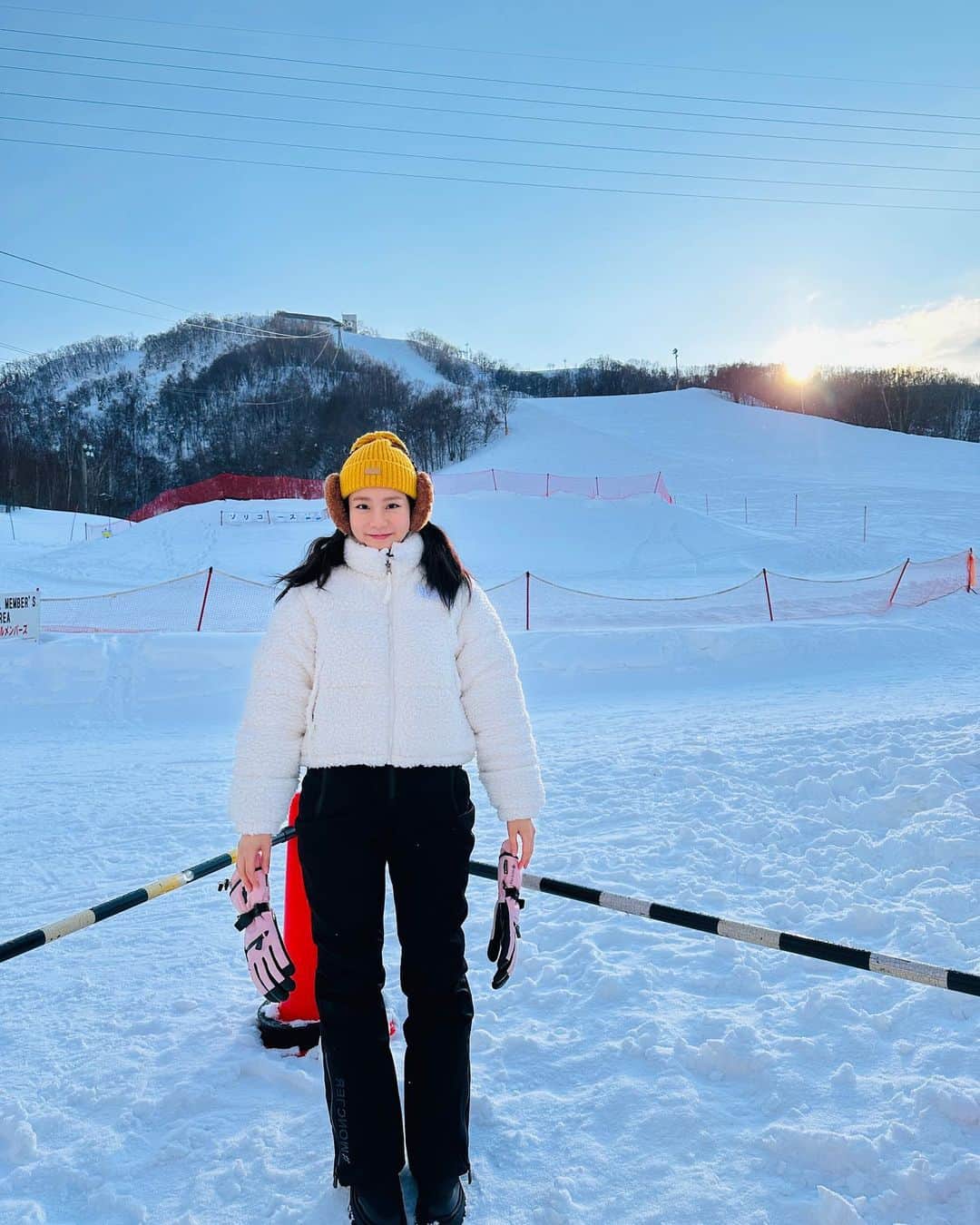 ハン・スンヨンのインスタグラム：「꼭 꼭 숨겨왔던 #홋카이도 사진들! #톡파원25시 #北海道 #hokkaido」