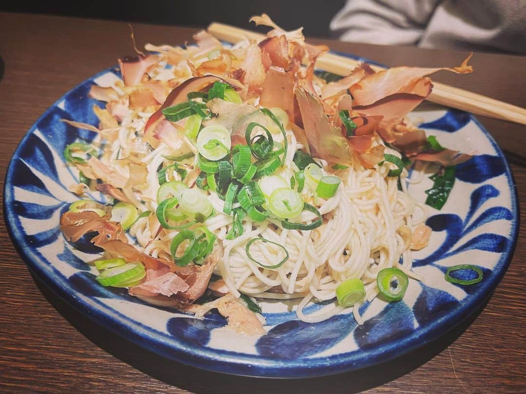 中村靖日さんのインスタグラム写真 - (中村靖日Instagram)「.  はいさい！  沖縄料理たべたんさあ  いっぺーまーさん  沖縄いちゅんてー  2023/03/14 Tue -JST  #dinner #沖縄料理 #沖縄 #okinawa #okinawancuisine #actor #tokyo #japan」3月15日 12時28分 - yasuhi_nakamura