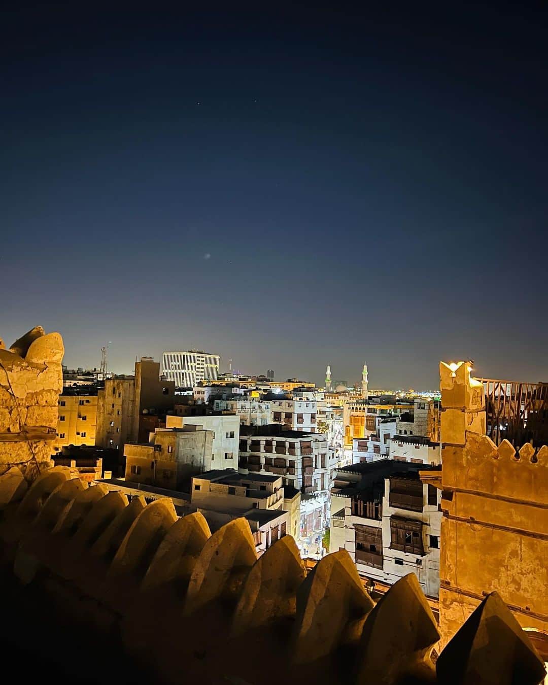 ローラ・ゼンのインスタグラム：「📍jeddah」