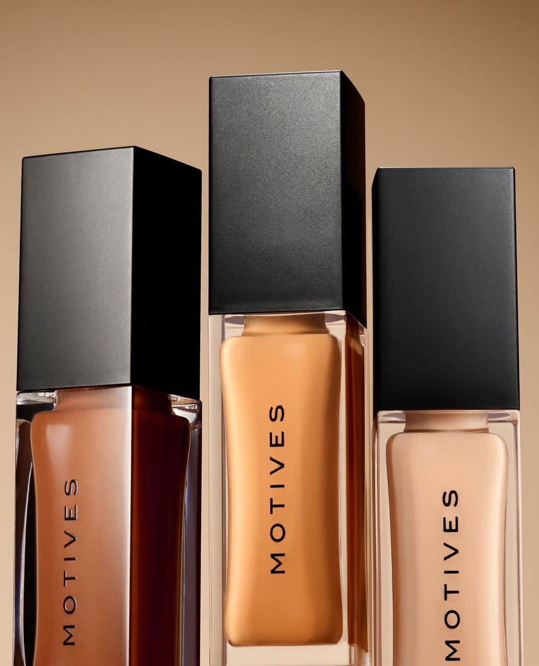 Motives Cosmeticsのインスタグラム：「Karen says our Motives Sculpting Concealer is Like MAGIC!⁠ ⁠ "This is the silkiest, easiest and best coverage in a concealer EVER! So light on your skin and stays where you want it! LOVE this for my fair skin and finally have something that actually works!"⁠ ⁠ Available in 8, beautifully blendable shades. ⁠ ⁠ ⁠ #motivescosmetics #conceal #concealer #makeup」