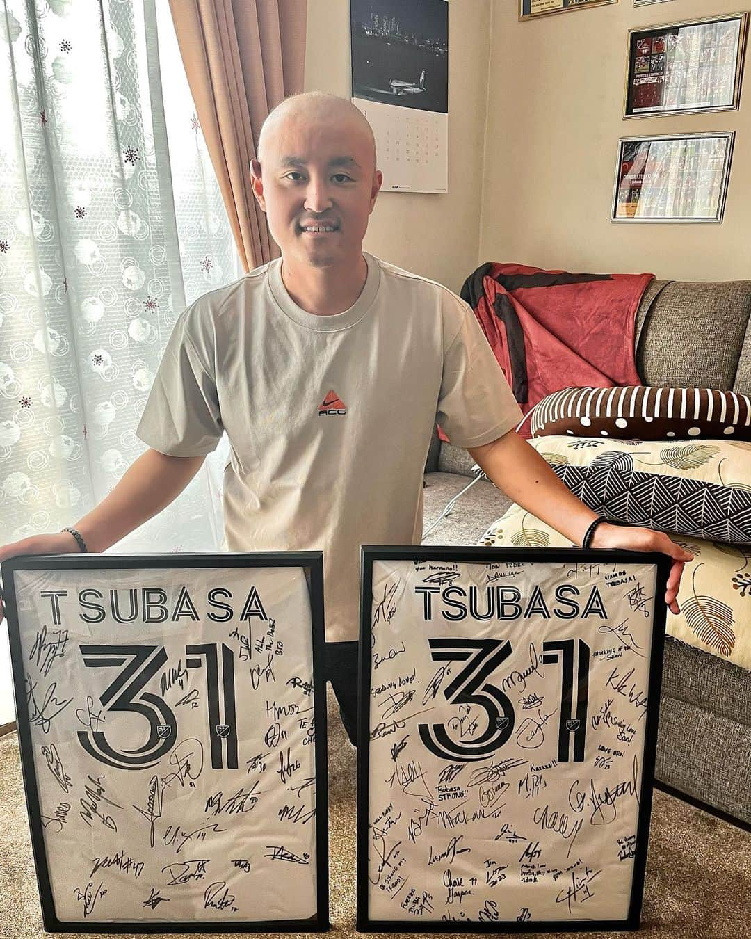 遠藤翼さんのインスタグラム写真 - (遠藤翼Instagram)「. Thank you for these jerseys @torontofc and @lagalaxy 🫶❤️  —————— #TFCLive  #LAGalaxy」3月15日 9時20分 - tsubasa_endoh