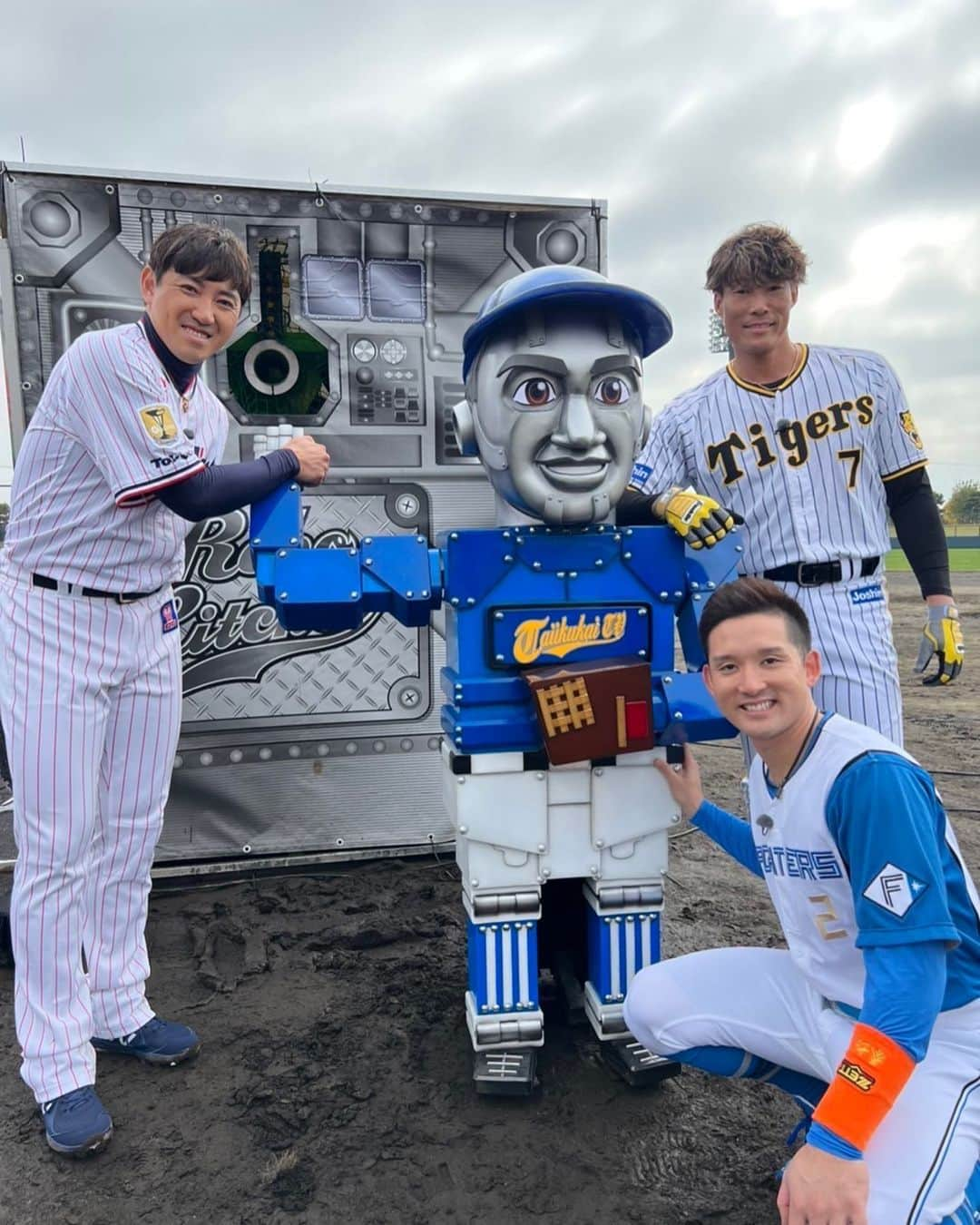 TBS「炎の体育会TV」のインスタグラム：「今週土曜よる7時〜放送  【ロボットが魔球を完全再現】 日本を代表する現役最強投手の魔球を 完全再現した「サムライエース」登場  最強スラッガー軍は打てるのか⁉️  #大谷翔平 #ダルビッシュ有 #佐々木朗希 #山本由伸 #千賀滉大 #内川聖一 #糸井嘉男 #杉谷拳士 #里崎智也 #原口あきまさ #谷川愛梨」