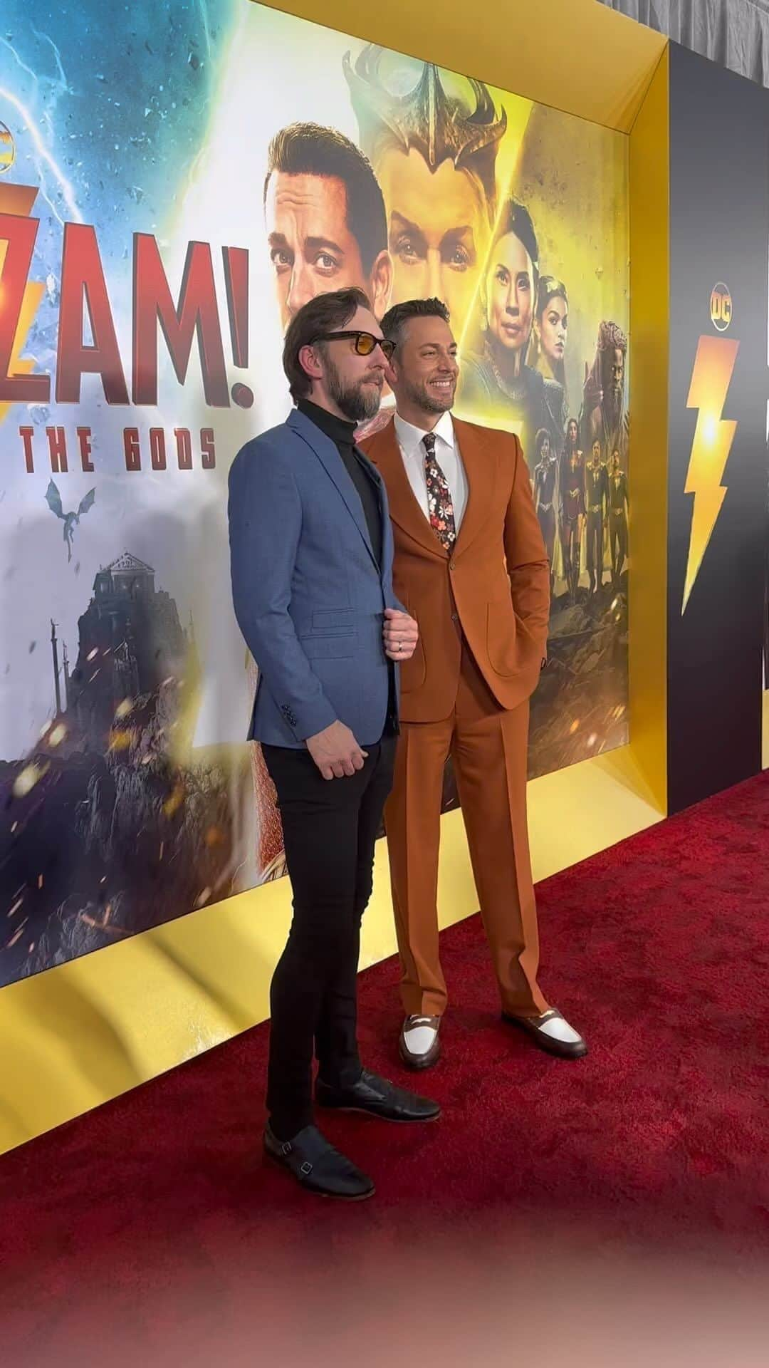 ジョエル・ムーアのインスタグラム：「Proud of you brother. We've shaped up our carpet looks from prior years.  #shazam」