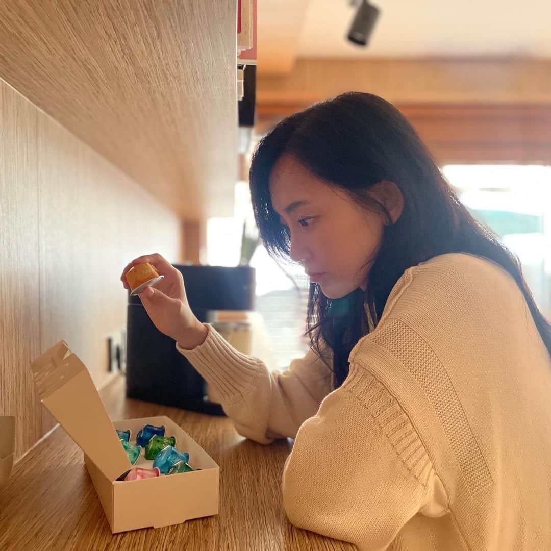 シン・ヒョンビンのインスタグラム：「☕️ #ad #카누캡슐커피」