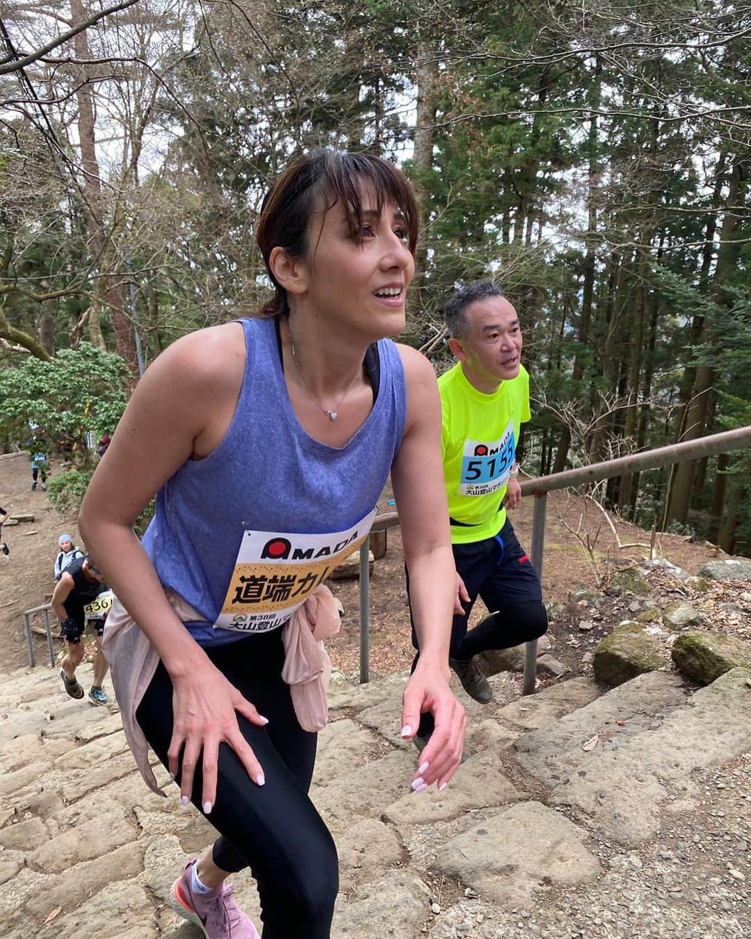 道端カレンのインスタグラム：「⛩  大山登山マラソン大会🏃‍♀️⛰  マラソンというより、登山でしたが、達成感半端ないのと、トライアスロンでもこんなキツい気持ちは味変わったことないかも。笑  初トライアスロンの時くらいかな？どうだろ。こころの中で泣いてました。笑笑  でも、オリンピアのゲスト選手たちと過ごした二日間が楽しすぎました😂💓」