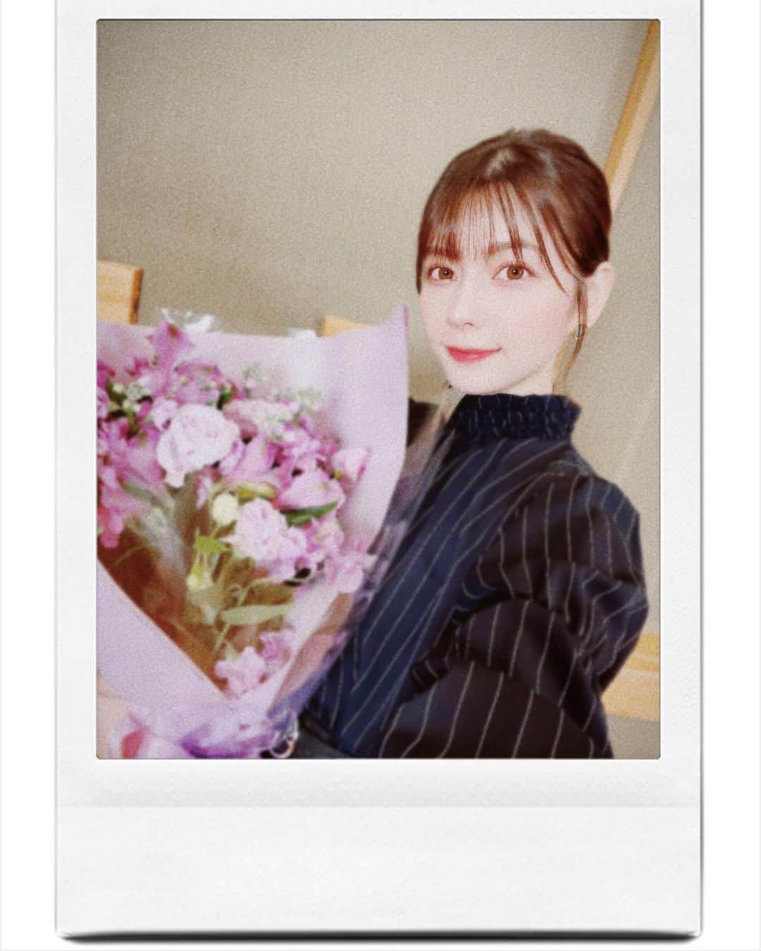 リンのインスタグラム：「💐   #dアニメストア   #cm  #アニメってエネルギーだ   #声優  #Lynn」