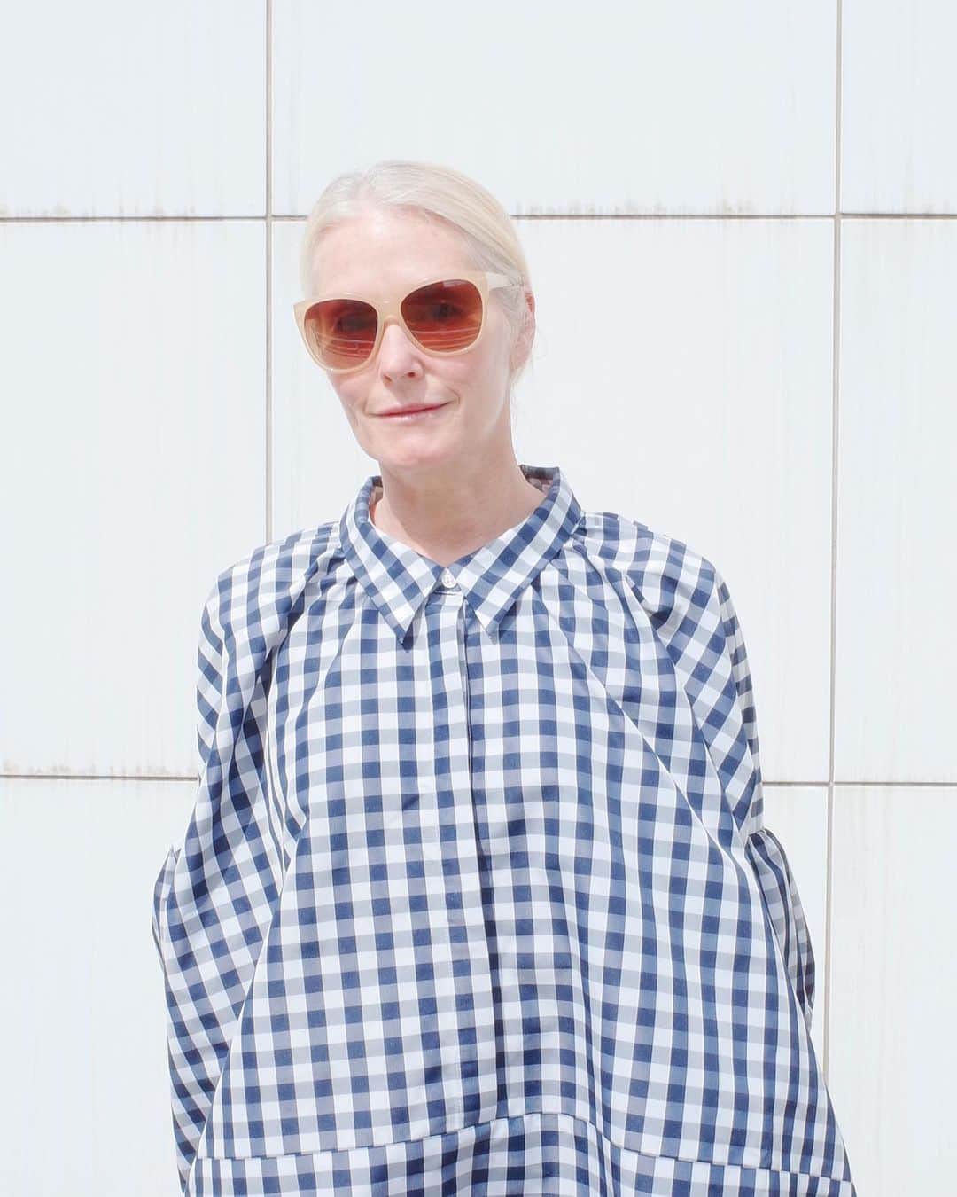ピーターイェンセンのインスタグラム：「Smock back in stock on-line. Yourstrulybypeterjensen.com Smock made and produced in Europe. Made from left over production fabric. Image: @tylerbasa  Photo concept: @breeze.yun  Model: Tiffanie  Photo taken in midtown, Atlanta  #yourstrulybypeterjensensmockdress」