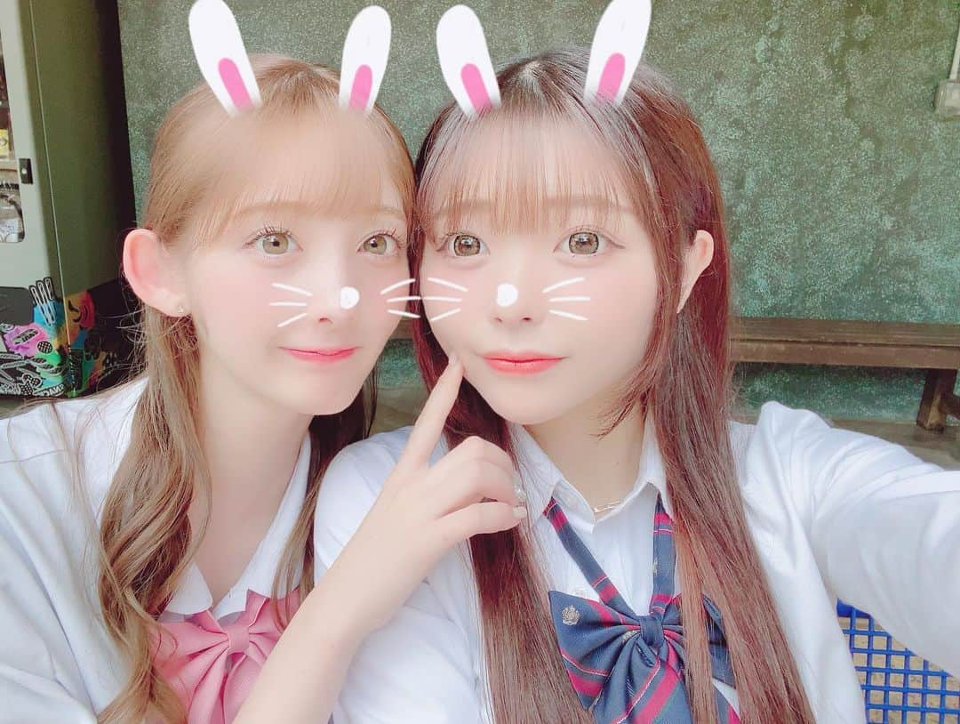 菜那セシルのインスタグラム：「今日のオフショはねねセシだよー🐰💗  オフショ沢山あるからまた少しずつ載せてくね🤍  #今日好き#今日好きになりました#卒業編2023#ねね#セシル」