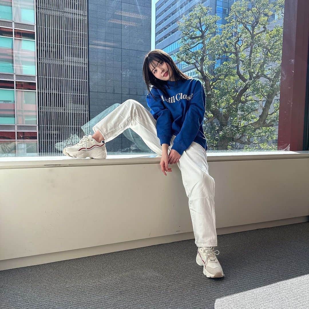 のインスタグラム：「韓国発人気ブランドアキクラシックのスニーカーコーデ👟‎🤍 どれも可愛い～！ みなさんもチェックしてみてね‎🤍  #アキクラシック #akiiiclassic #pr」