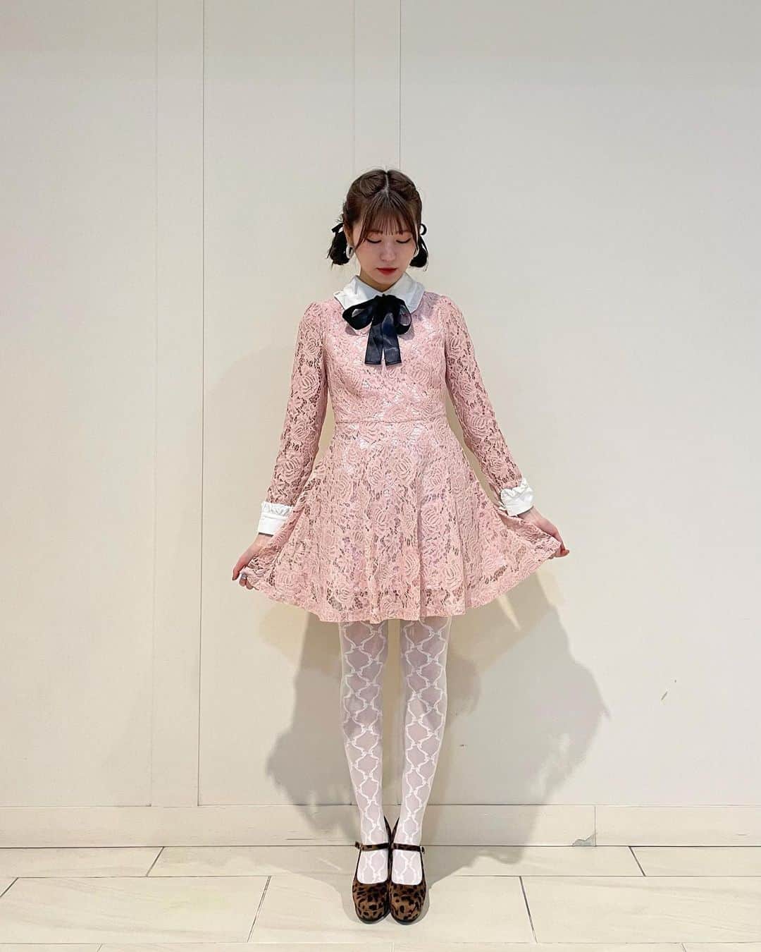 のインスタグラム：「卒業式🎀」