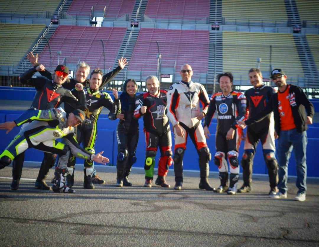 トニ・エリアスのインスタグラム：「Lot's of good memories and good times with my friends @fastrackrider in @autoclubspeedway !!! Thank You for let me part of this story!!! Time to move On!!!! Who is join US for @lvmotorspeedway next march 25/26 ???? Let's Goooooo!!!! Love You Guys!!! DM.🙏🙏🙏♥️」