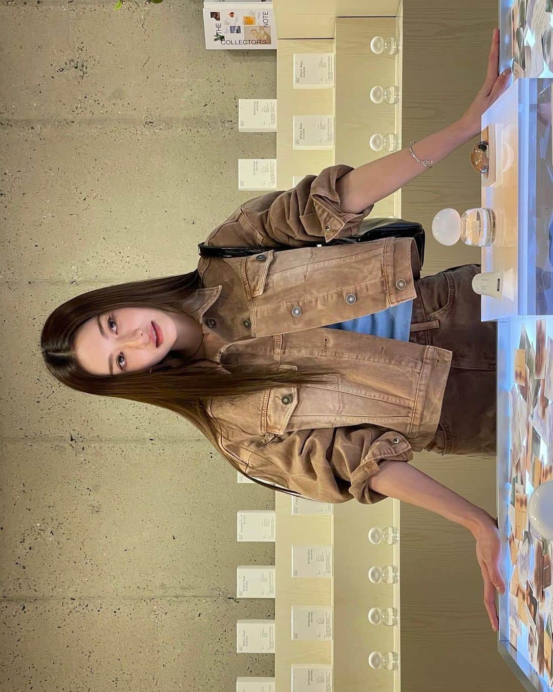 パク・ソラのインスタグラム：「P🍃E💨R💧F🫧U🍂M🌾E」