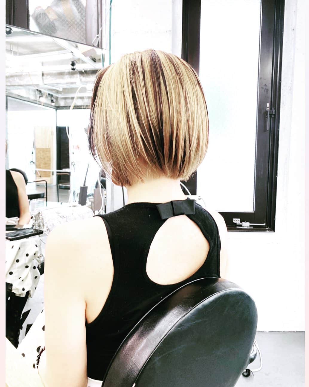 LiLyのインスタグラム：「NEW🤍🖤 首裏tattooも 早く濃くして 最高のSS/23へ✨  thanku🏄‍♂️ @kimuraryo111」