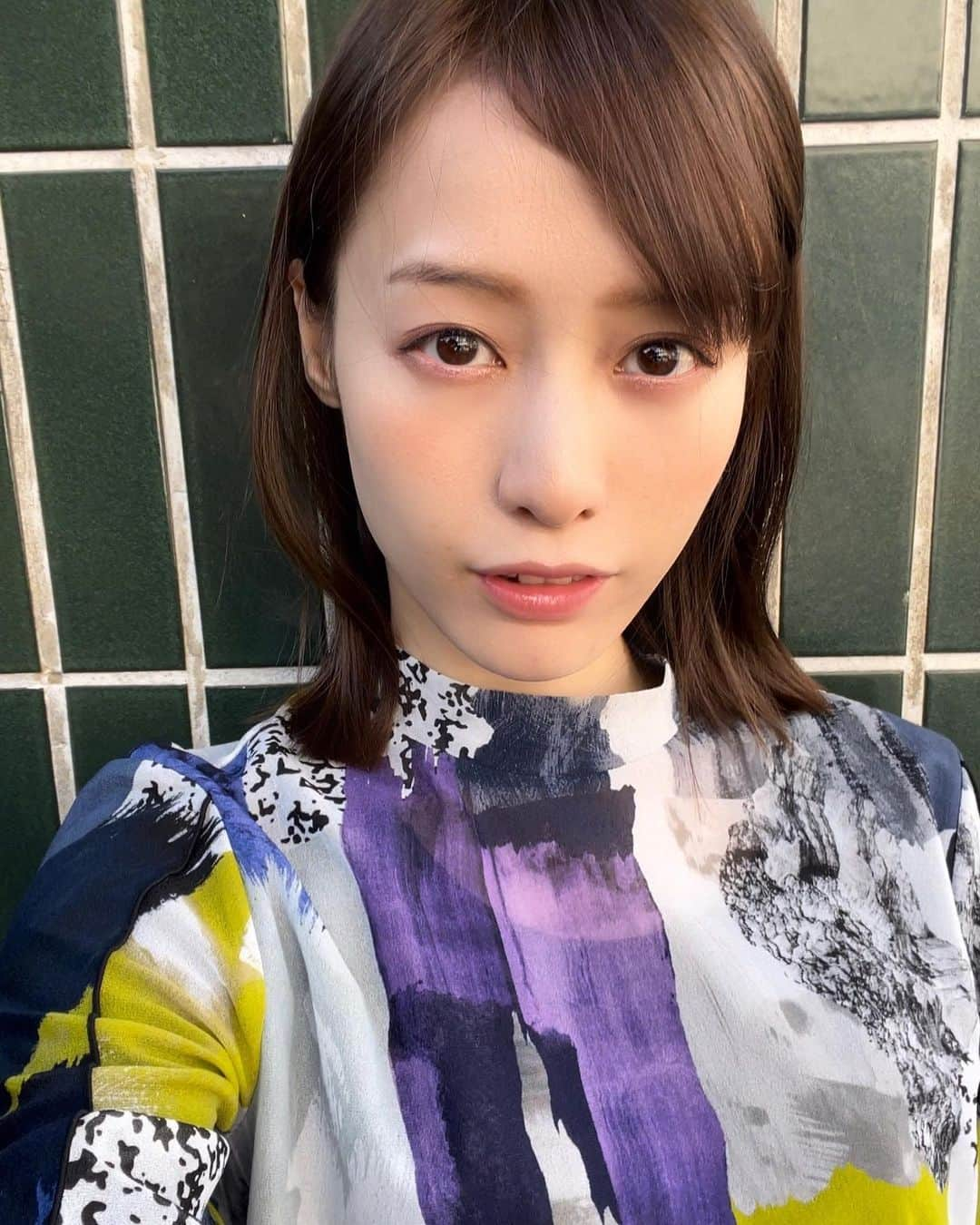 綱島恵里香さんのインスタグラム写真 - (綱島恵里香Instagram)「. . 髪の毛綺麗にしてもらいましたー！ るんるん😊✨ いつもありがとうございます✨☺︎ . . #美容院#イエベ春#るんるん」3月15日 16時01分 - tsunashima.erika