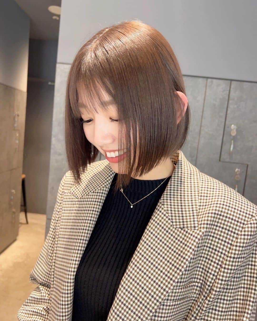 里菜さんのインスタグラム写真 - (里菜Instagram)「・✂️💕  スッキリ整えてもらいました！ ショートの時から比べると 髪の毛が伸びたな〜と実感、、😌 カラーも暗めにしたよ〜」3月15日 16時29分 - rina_crownpop