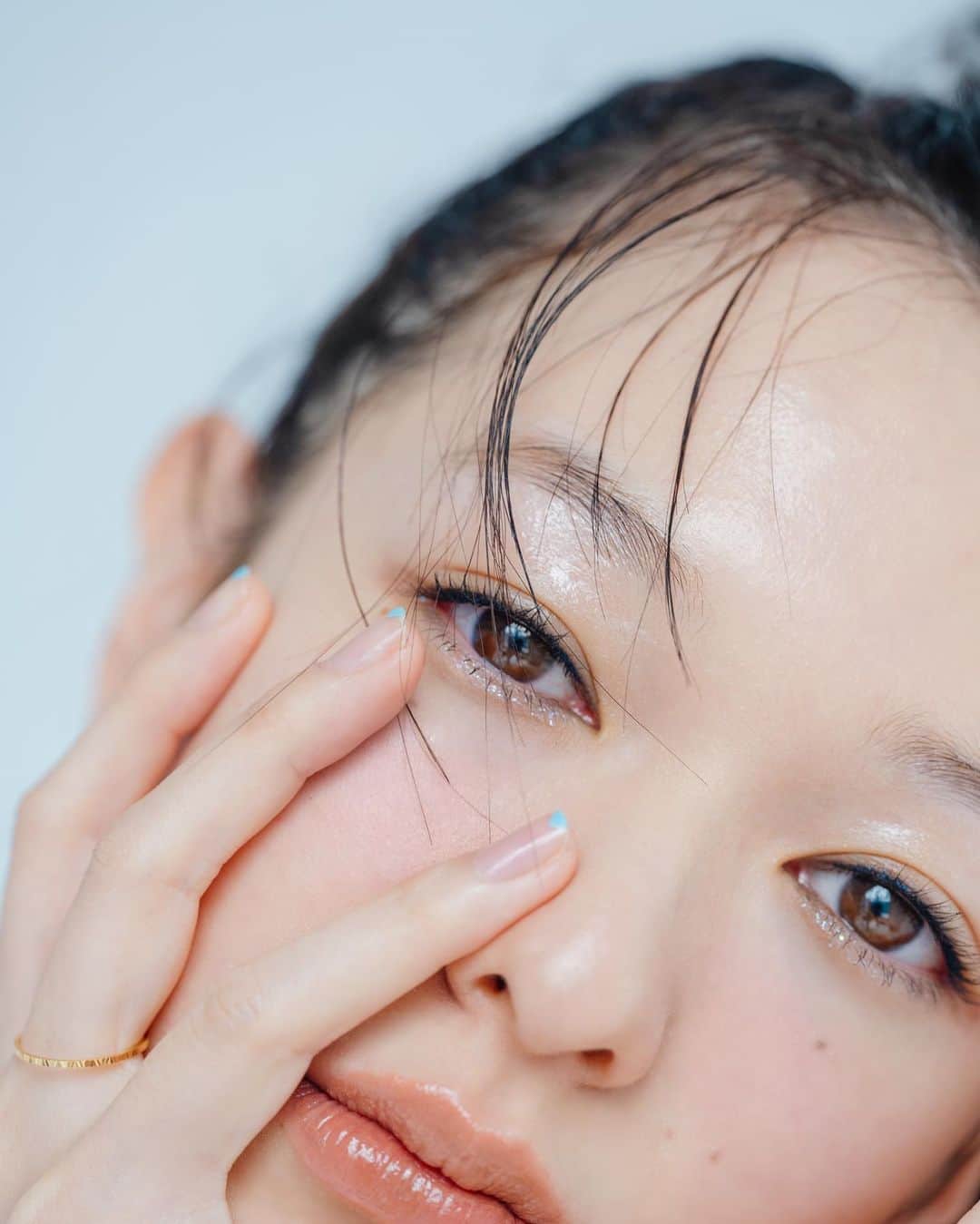 花盛友里のインスタグラム：「えりかちゃん、いつ会っても可愛すぎてえええ！お肌ちゅるん！  Shooting for @ar_magazine」