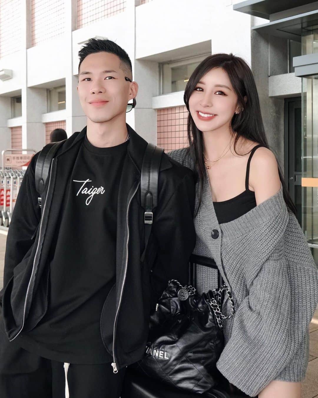 リタ（瑞塔兒）のインスタグラム：「我們的情人節晚了一天💖 喜歡跟你一起旅行～我們又要出發啦✈️ @curryliuliu」