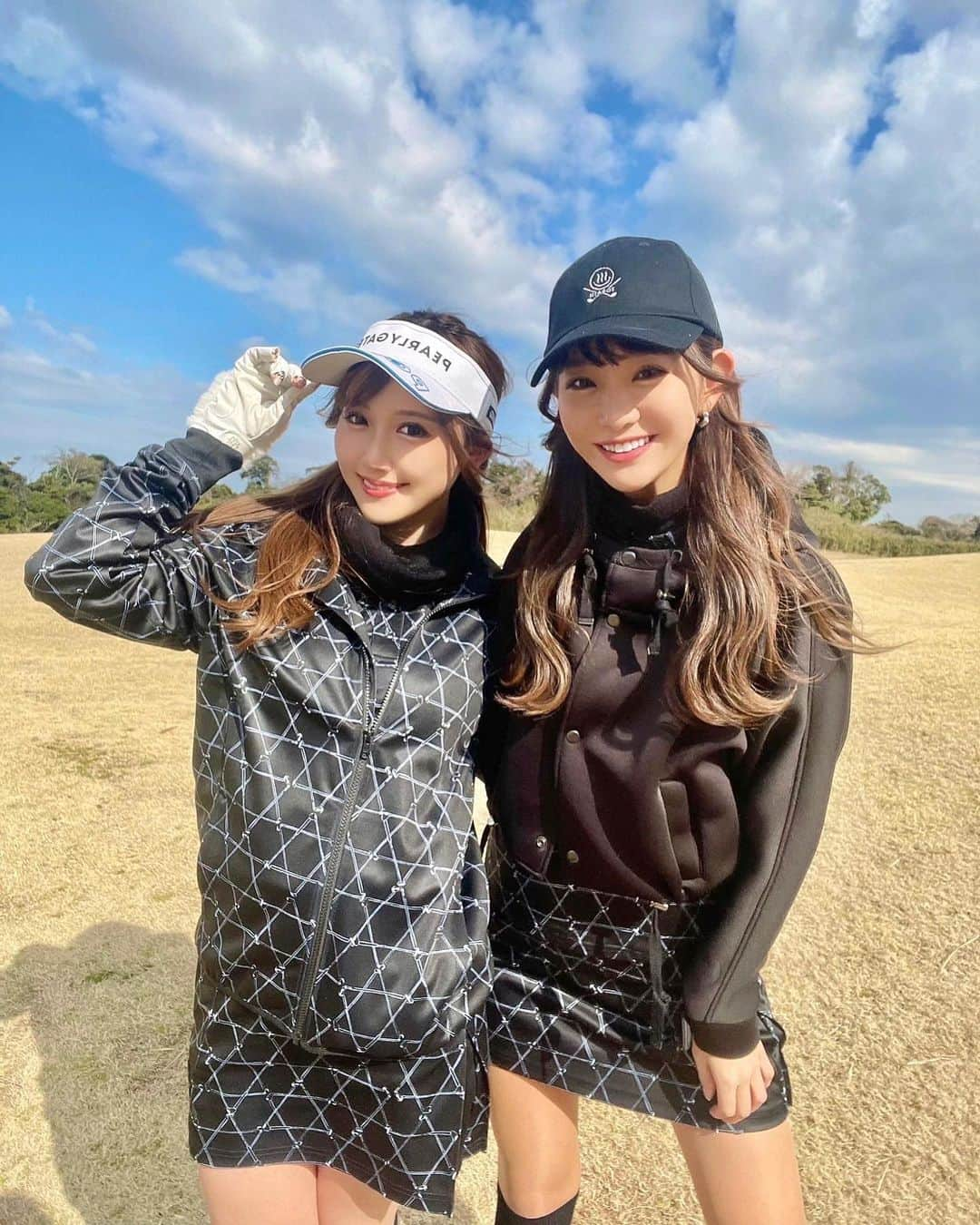 今井みどりさんのインスタグラム写真 - (今井みどりInstagram)「NEWウェアを着てゴルフ⛳️🤎  いちかるさんとお揃い🖤🖤 @golf_spa_tobath   着心地良すぎた🫶 シャツもスカートも上着も全部同じ柄でこれからの時期沢山着回そうっと🏌️♡  #ゴルフ女子 #ゴルフウェア #ブリストルヒルゴルフクラブ」3月15日 17時42分 - imaimidori