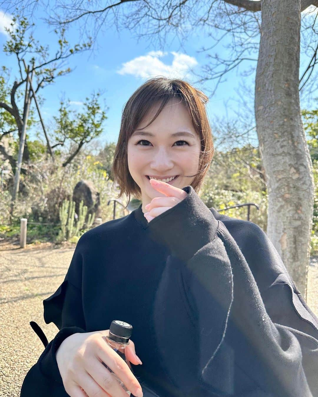 中野瑞希のインスタグラム：「. とても暖かくて気持ちの良いお天気だったので、お散歩がてらにズーラシアへ🐘🤍  写真は全く動物は写っていませんが、 3時間近く滞在をしていました！  今日はこれから、 4月から新しく始まる仕事の研修に行ってきます✨ . . #ズーラシア#お散歩#動物園」