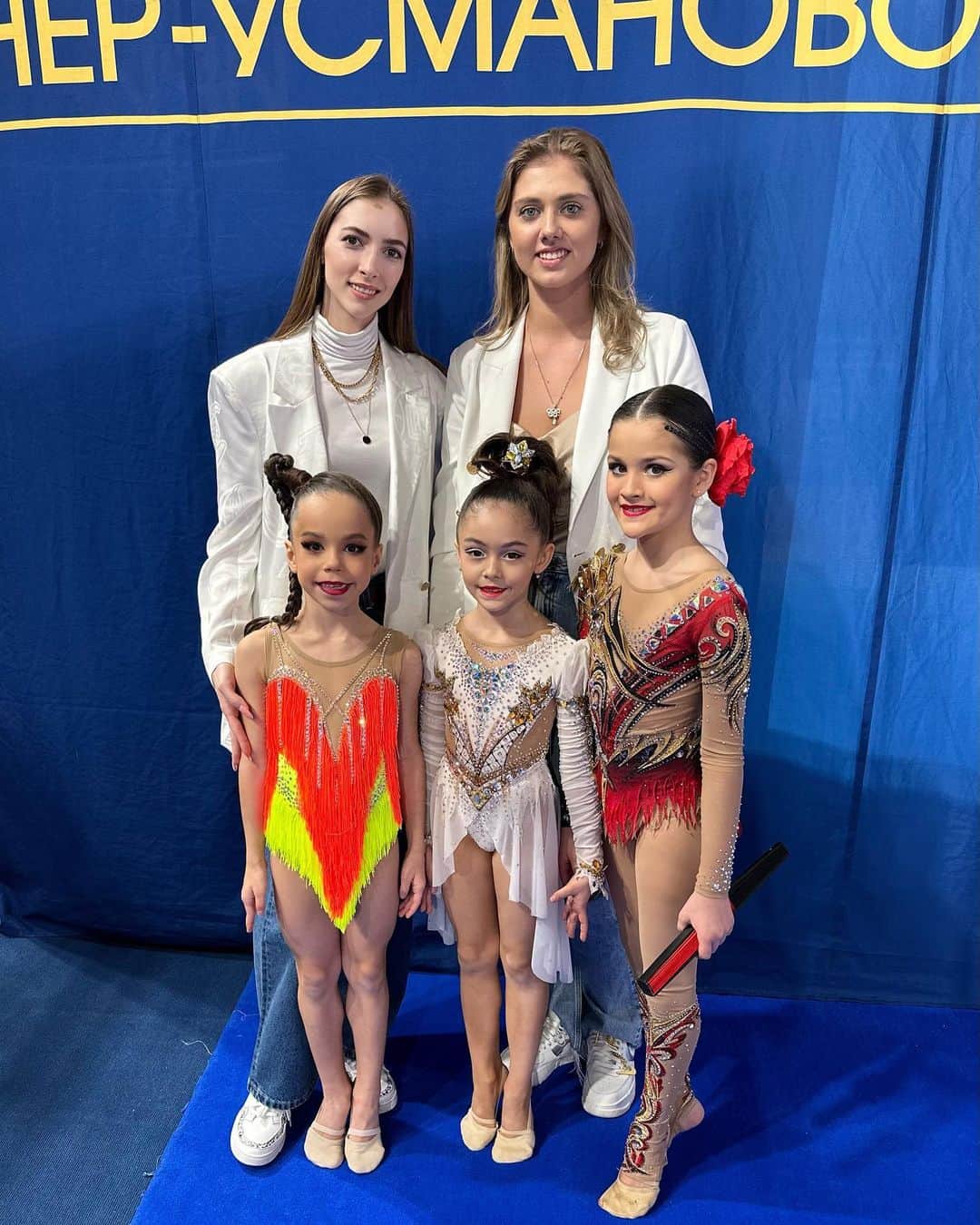 Veronika Rudychevaのインスタグラム：「Наши красавицы❤️ Выступали с показательным на Чемпионате России и Гран-При💪🏼」