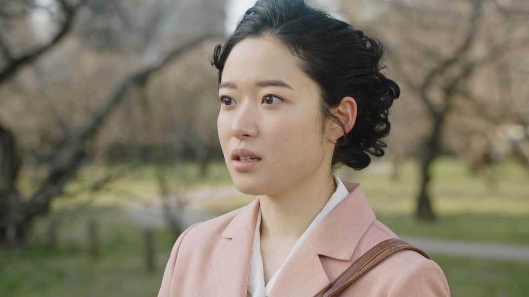 藤野涼子のインスタグラム：「情報解禁となりました。  NHK SPECIALスペシャル 【テレビとはあついものなり　~放送70年　TV創世記~】 テレビ本放送の年に、 新人アナウンサーと入局した　後藤美代子　を演じました!! 意義深い作品に参加できて嬉しいです  タイトル通り、とってもアツイドラマドキュメンタリーとなっております。 是非、春分の日にご家族と見て下さい☺️  NHK アーカイブスHP https://www.nhk.or.jp/archives/bangumi/special/tereatsu/」