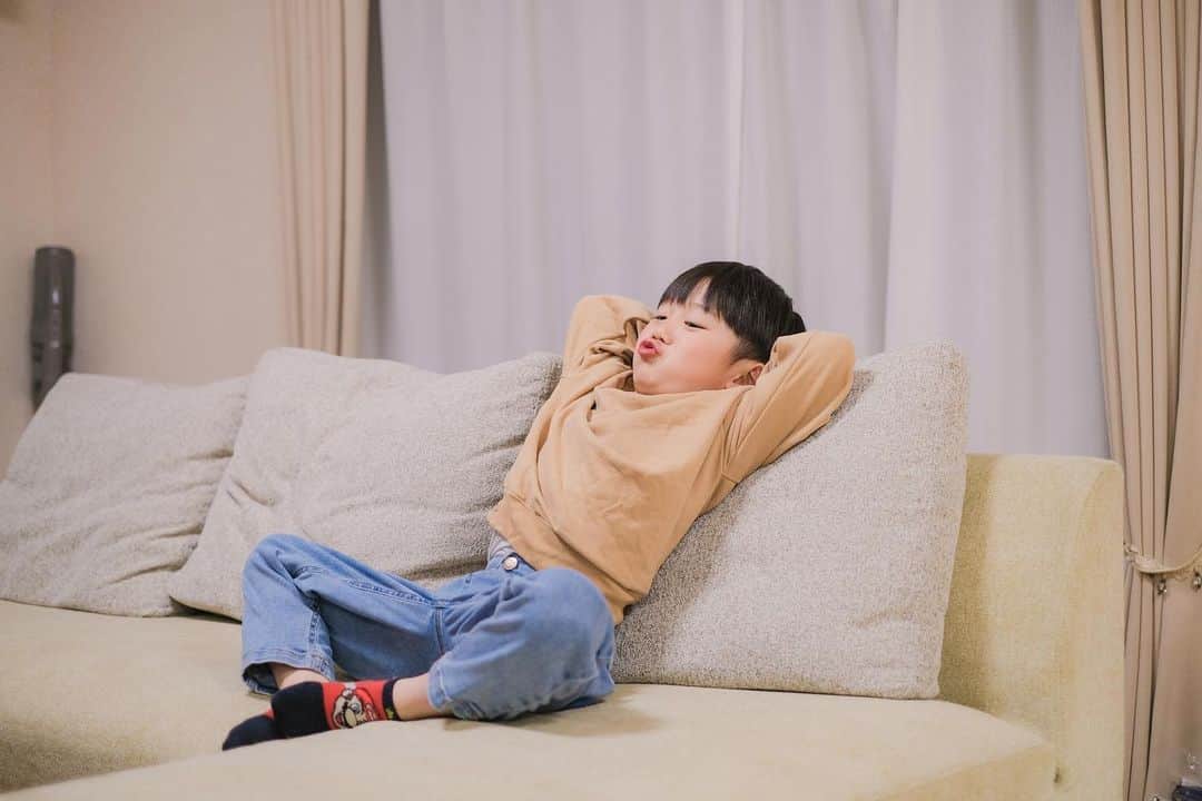 のインスタグラム：「. ちなみにトップス逆で着こなしてる子。 . . . #6歳　#年長さん」