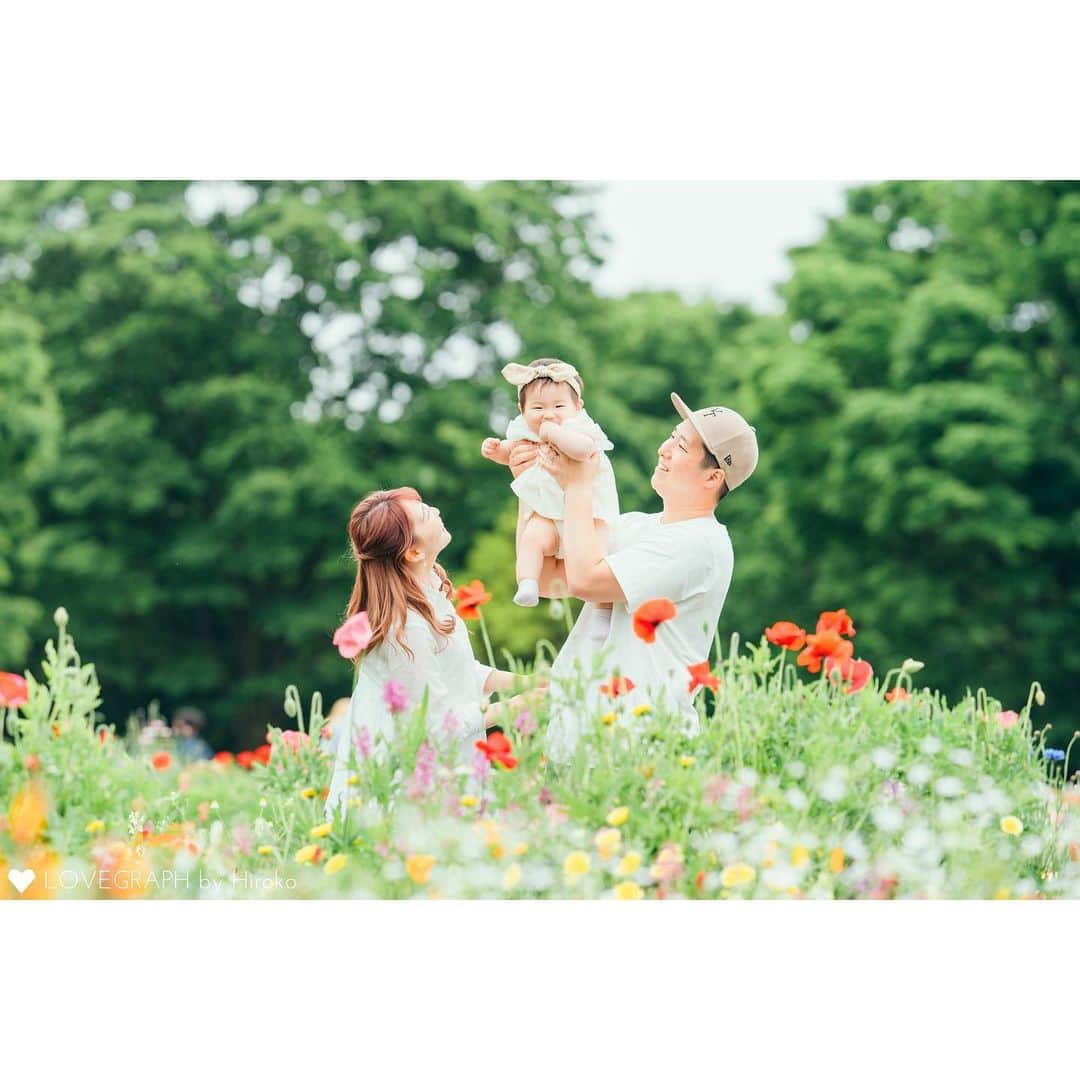 Lovegraph_Kids ラブグラフキッズさんのインスタグラム写真 - (Lovegraph_Kids ラブグラフキッズInstagram)「ㅤㅤㅤ桜以外の春の撮影もとっても可愛いです🥰🌷 ㅤㅤㅤ 菜の花やポピー、チューリップなどのお花畑フォトが大人気🌼🫧 ㅤㅤㅤ ୨୧┈┈┈┈୨୧ ㅤㅤㅤ Lovegraphは出張撮影サービスです📸お誕生日や七五三、日常フォトなどさまざまなシーンをプロのカメラマンが撮影いたします☺️ ㅤㅤㅤ 撮影プランや料金詳細は @lovegraph_kids のプロフィールURLをご確認ください🌼 ㅤㅤㅤ ୨୧┈┈┈┈୨୧ ㅤㅤㅤ #ラブグラフ #Lovegraph #幸せな瞬間をもっと世界に #桜フォト #出張カメラマン #菜の花畑 #チューリップ畑」3月17日 21時00分 - lovegraph_kids