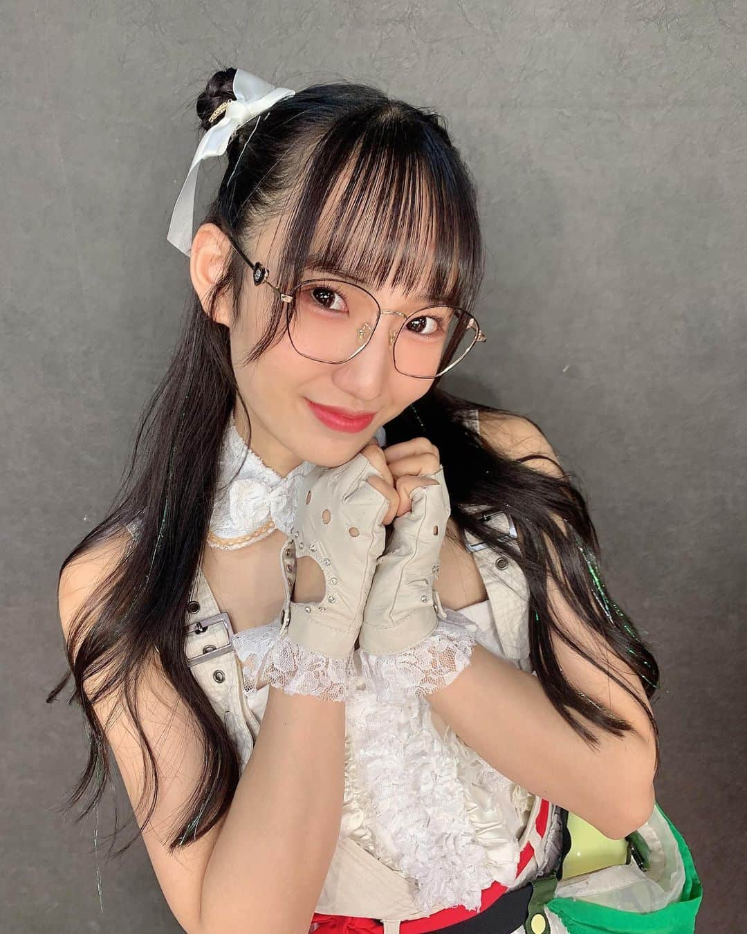 蒼井乃々愛のインスタグラム：「新生になって色んな衣装着れて嬉しい🥰 キノコ衣装🍄  #idol #アイドル #仮面女子 #アイドル衣装 #めがね女子 #めがねっこ #ヘアティンセル #follow #followｍe #white」