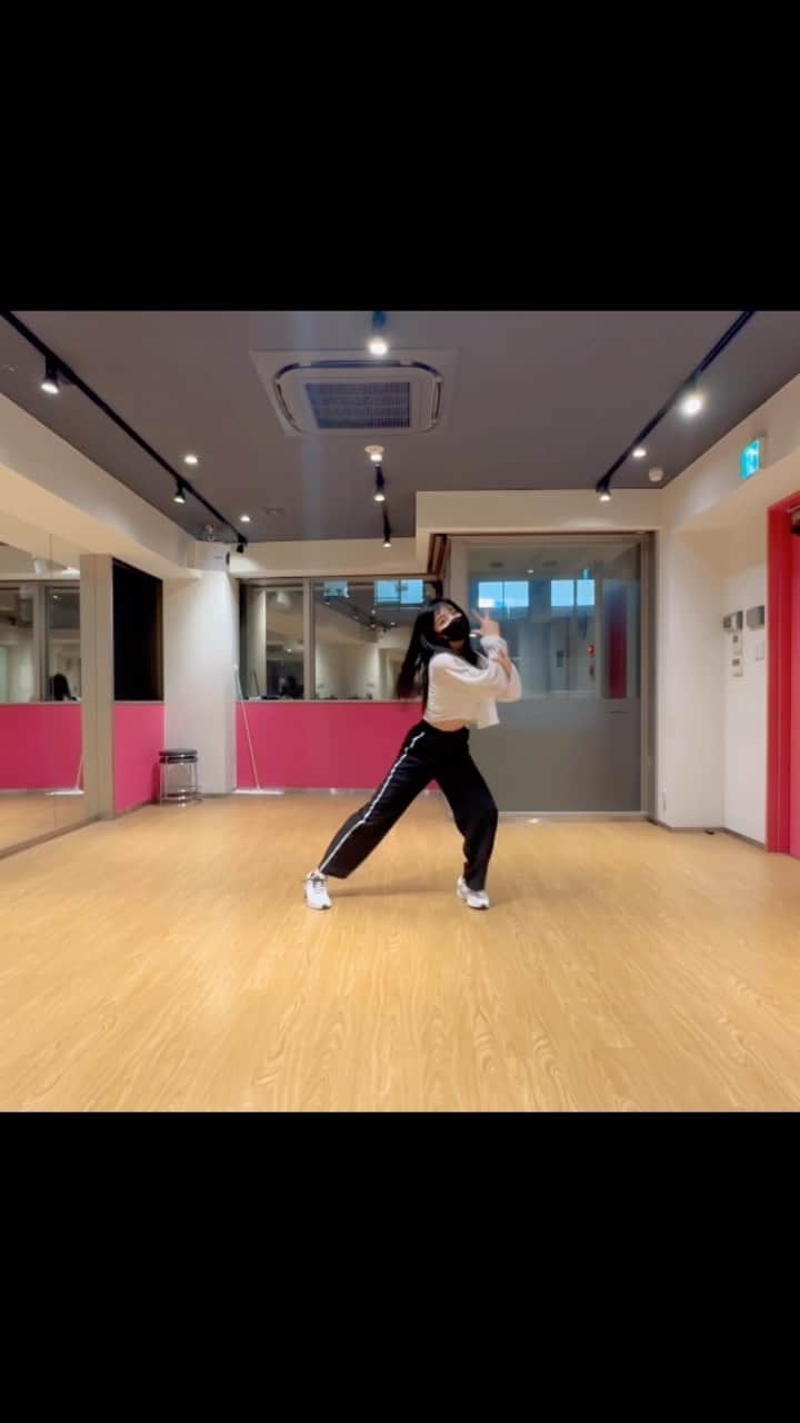 栗田桃花のインスタグラム：「Kep1er'we fresh'  踊りました(*ˊᵕˋ*)これ1曲歌いながら踊ってるKep1erすごいなぁ😱  #Kep1er #wefresh #kpop #dance #kpopdance #ダンス」