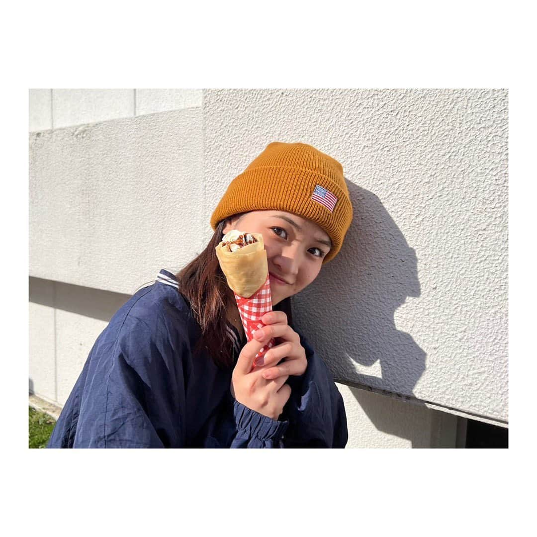 湊胡遥のインスタグラム：「・  小さい頃からクレープはチョコバナナ派でした🍫🍌」