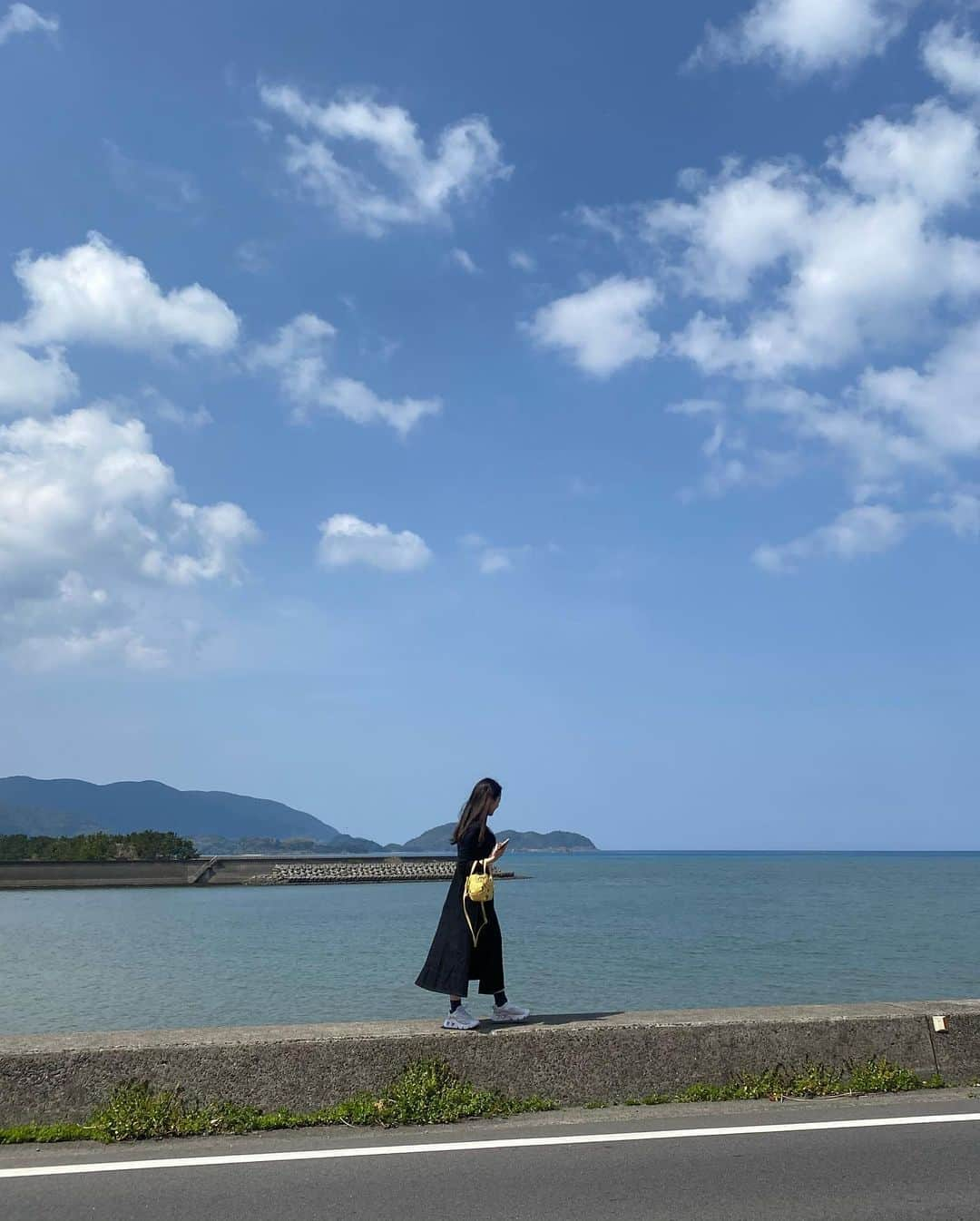 大原実咲季さんのインスタグラム写真 - (大原実咲季Instagram)「鹿児島帰省🌋 本当にのどかで🌿 のんびりで癒されてきたよ！  美味しいものもたべて、 大好きな家族と過ごせて、 やっぱり鹿児島さいこうです。  #知覧特攻平和会館#仙巌園#南薩摩#亀ヶ丘#鹿児島#ジャンボ餅#とんかつ竹亭」3月15日 20時31分 - omichasu